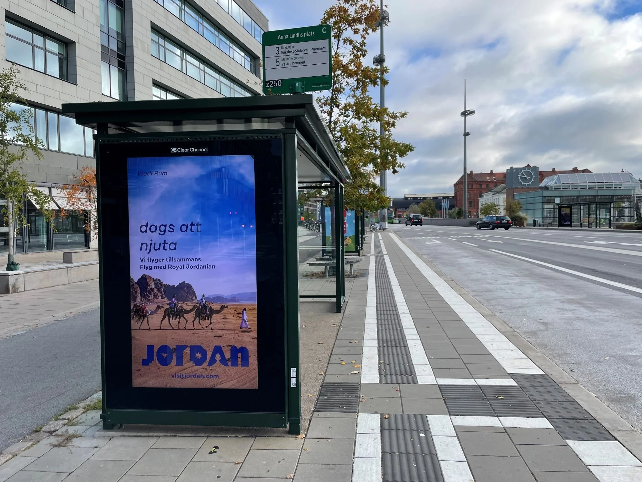 Digital 6 Sheet Billboard