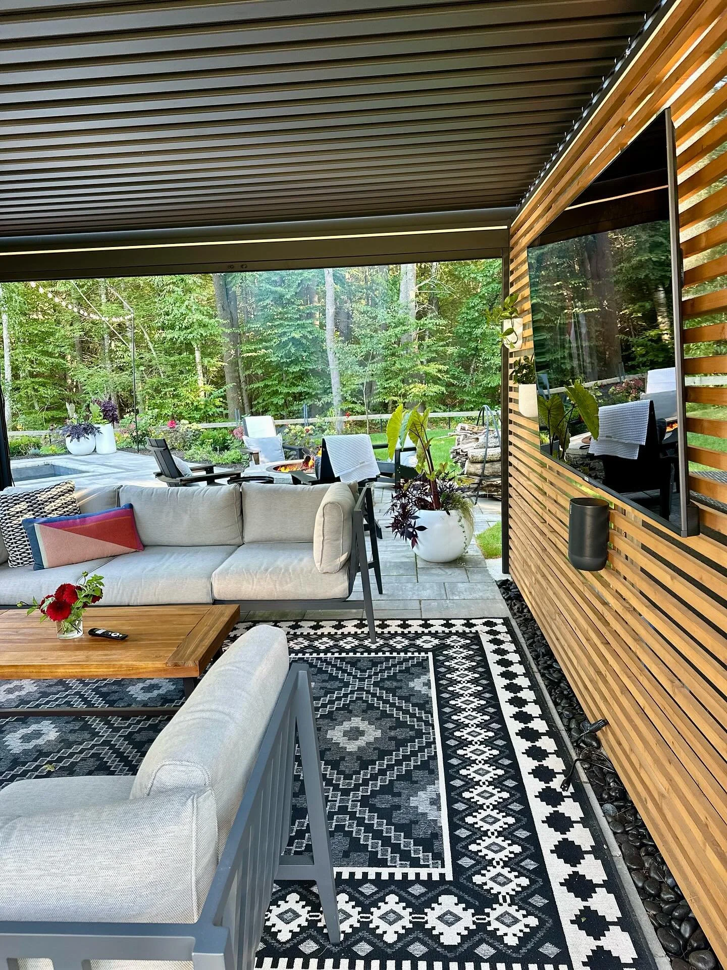@liveouter  outdoor furniture is incredible. First of all it&rsquo;s adult sized. I often feel that patio furniture feels small&hellip; secondly the protective covers are built in for easy coverage, the cushions are soft, thick, durable, comfortable&