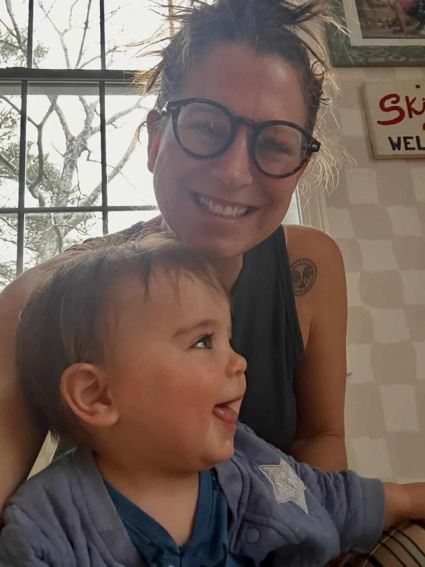 Just trying to get work done during staycation week and let&rsquo;s just say productivity is not my strongest suit today! @real_fontaine_estate 

That&rsquo;s ok, we&rsquo;re here for the laughs.