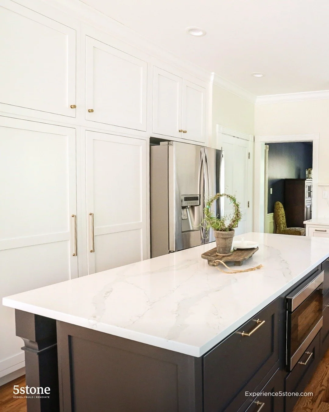 What should a high-end remodel feel like? If you're investing significantly in your home, the experience should feel just as premium as the finished result. So what should you look for in a contractor? What should you expect throughout the process?

