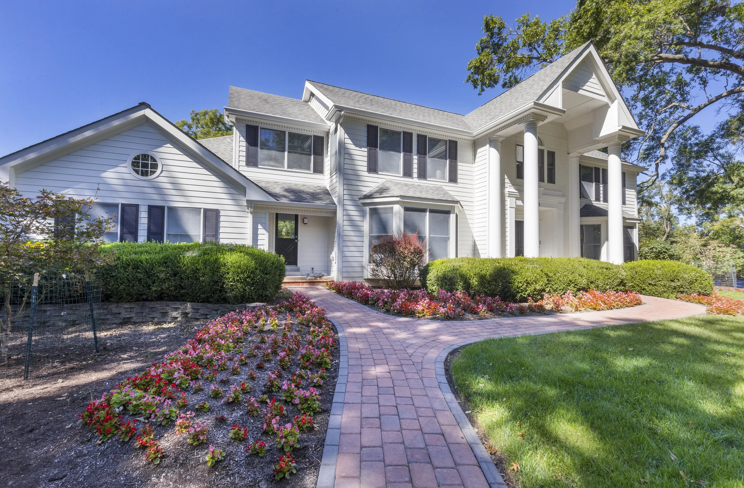  303 cabin Grove Ln001.jpg