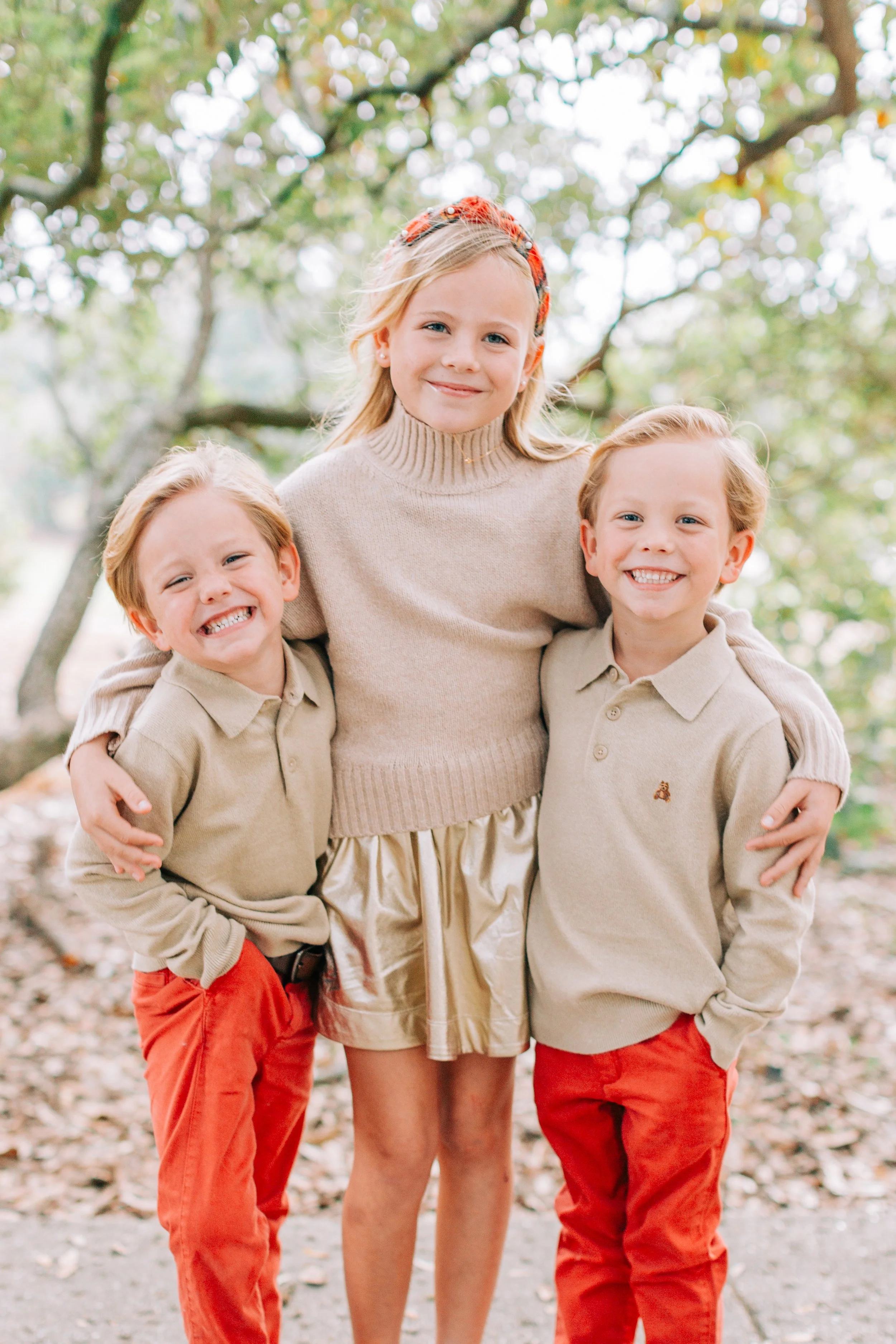 baton rouge family photography at city park in fall, lsu area family portraits, siblings portraits in baton rouge