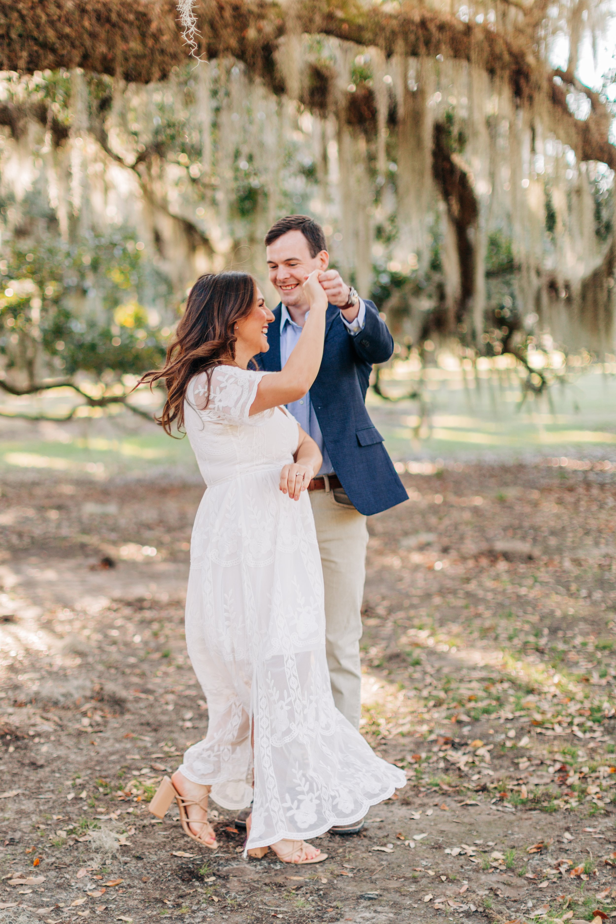 alee and ben’s sunset engagement photos at fontainebleau state park with sarah shaw photography, engagement photos under the mossy oak trees, new orleans engagement photography, baton rouge engagement