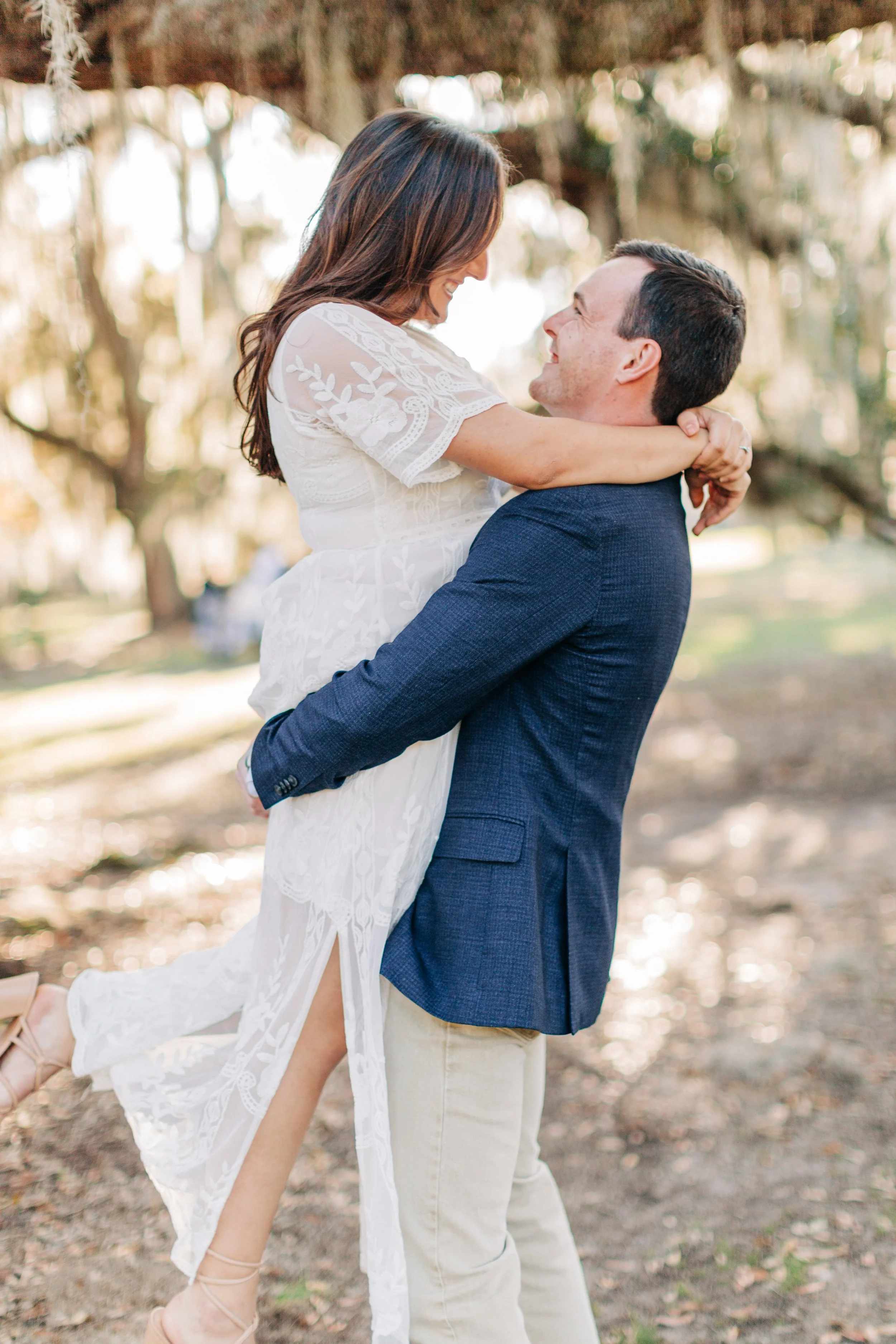alee and ben’s sunset engagement photos at fontainebleau state park with sarah shaw photography, engagement photos under the mossy oak trees, new orleans engagement photography, baton rouge engagement