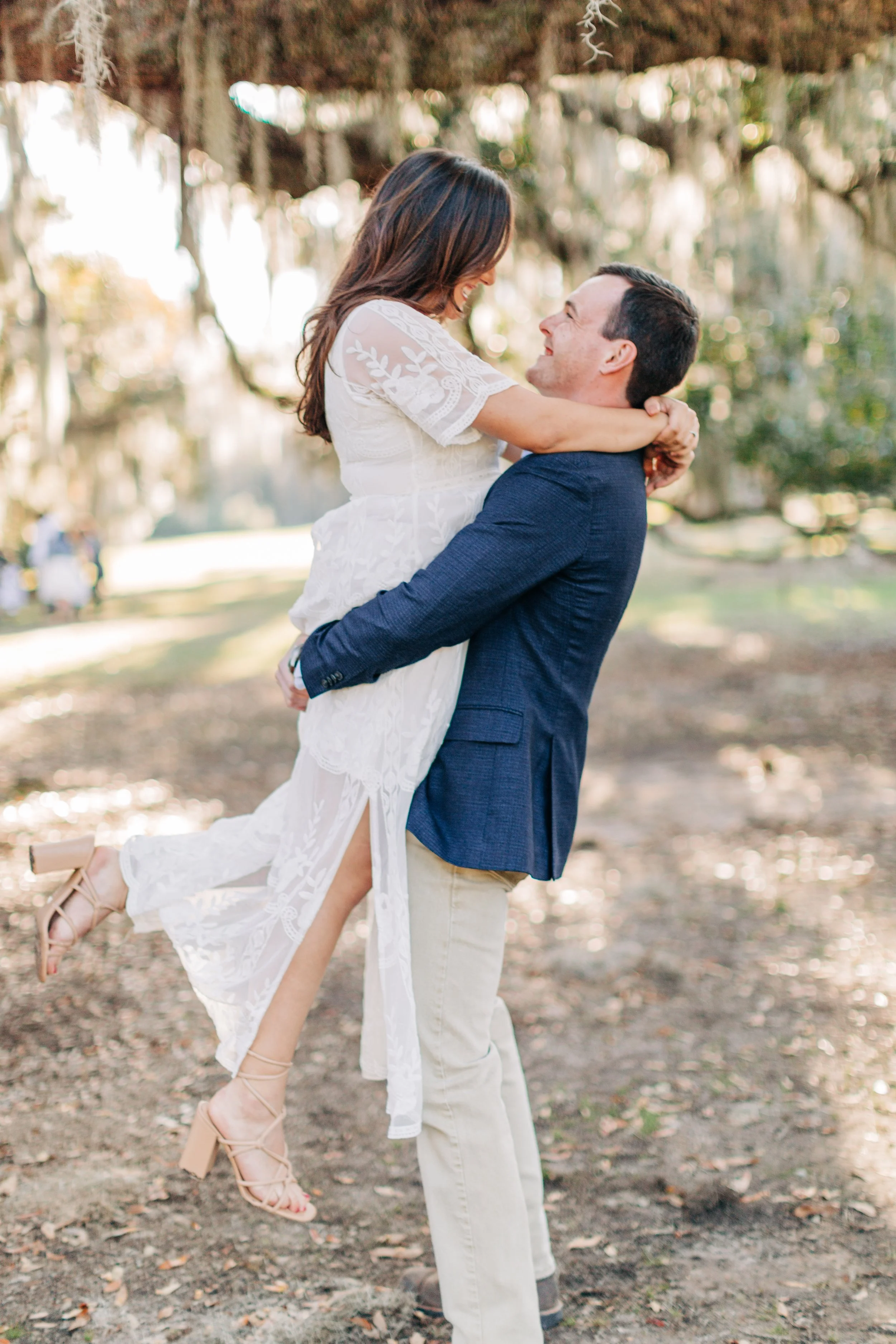 alee and ben’s sunset engagement photos at fontainebleau state park with sarah shaw photography, engagement photos under the mossy oak trees, new orleans engagement photography, baton rouge engagement