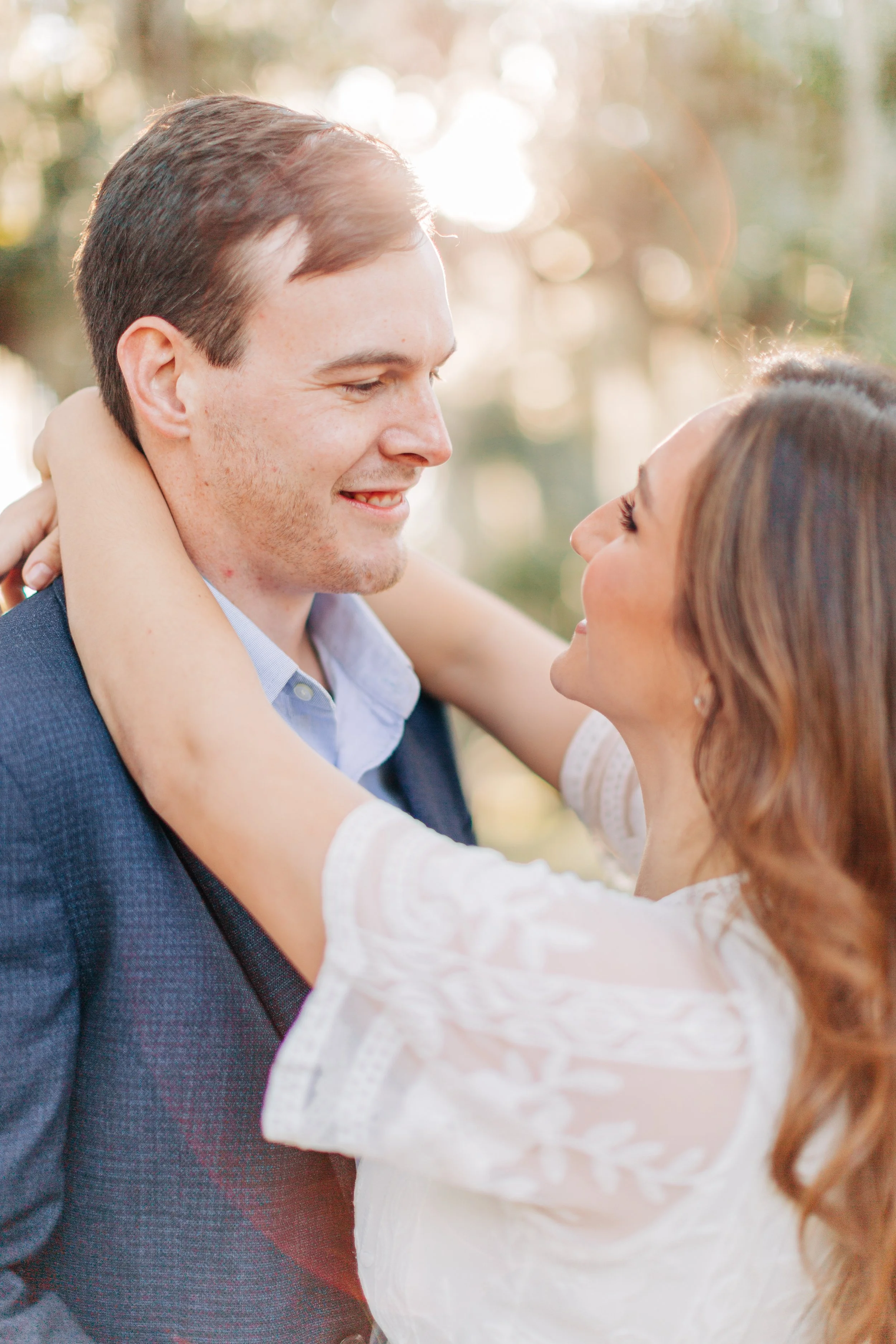 alee and ben’s sunset engagement photos at fontainebleau state park with sarah shaw photography, engagement photos under the mossy oak trees, new orleans engagement photography, baton rouge engagement