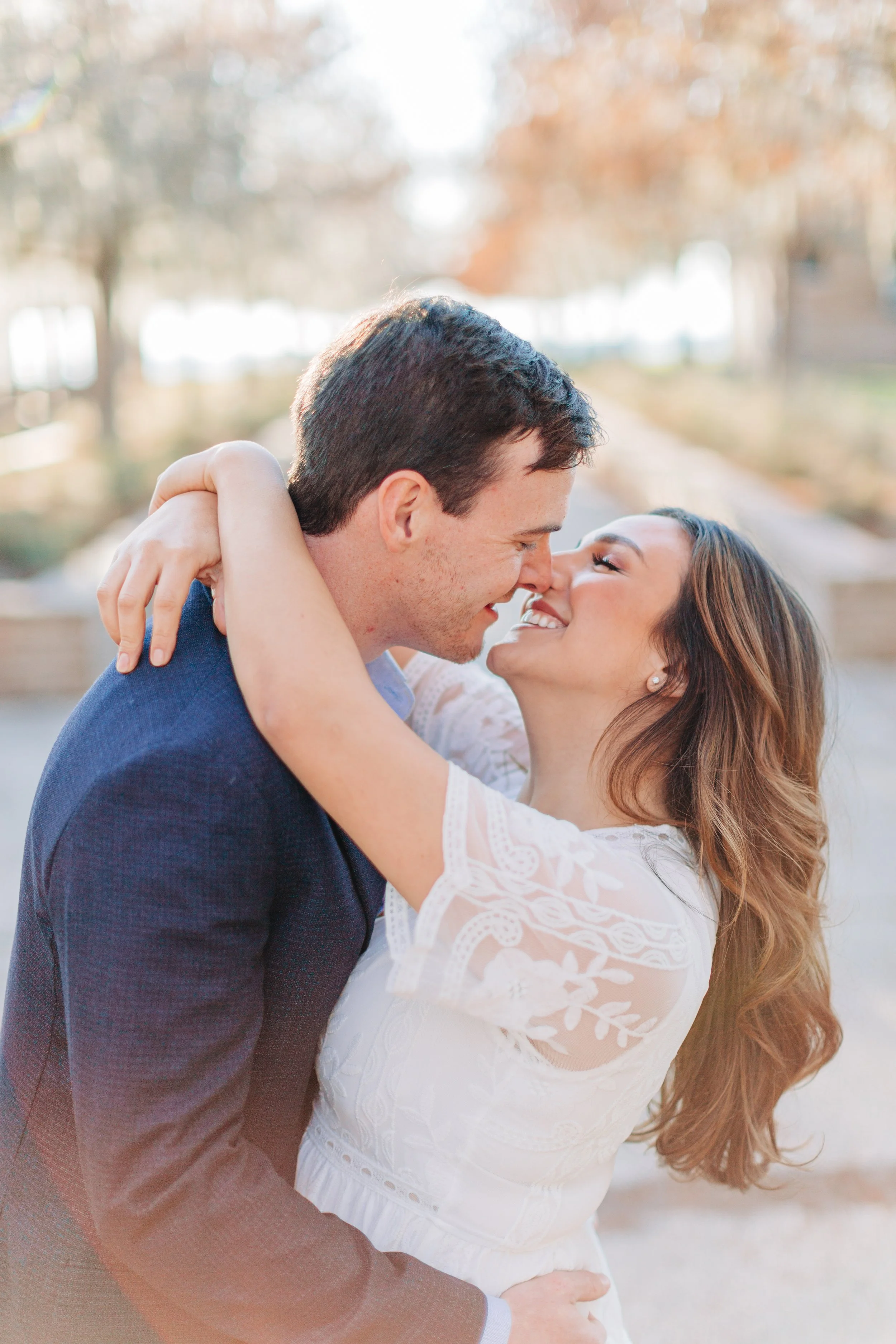 alee and ben’s sunset engagement photos at fontainebleau state park with sarah shaw photography, engagement photos by the water, new orleans engagement photography, baton rouge engagement