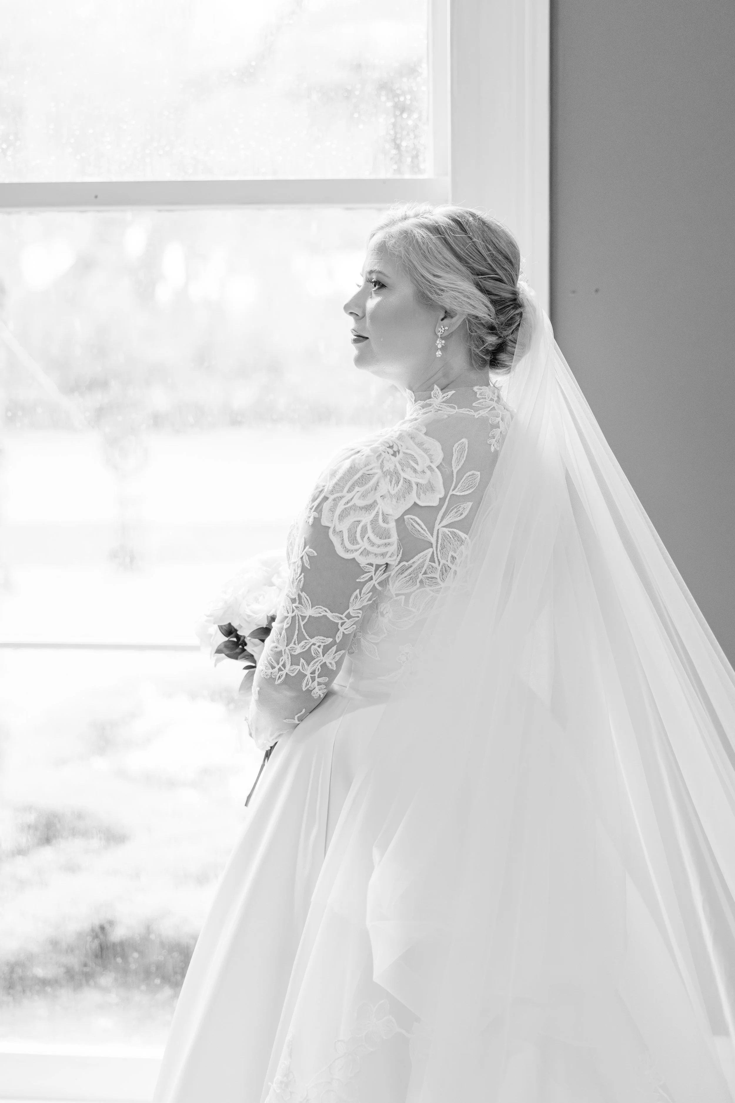 bridal portraits at houmas house baton rouge, baton rouge wedding photography, sarah shaw photography