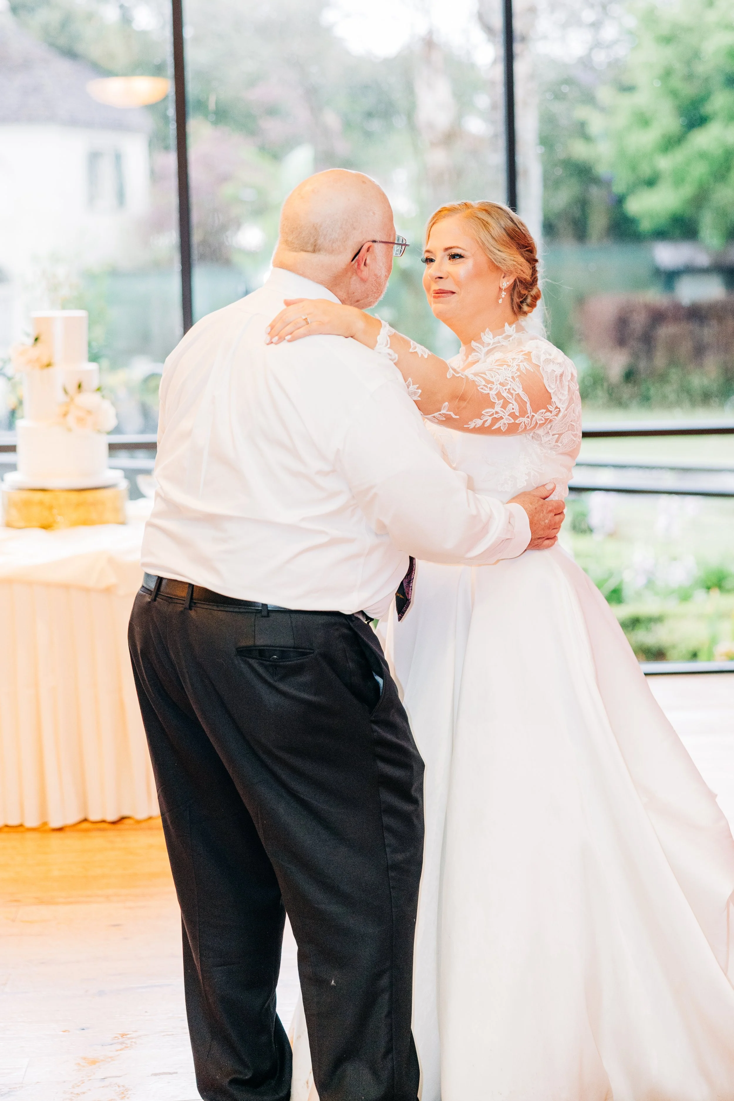 bride and father first dance at wedding reception in the neptune at houmas house, baton rouge wedding photography
