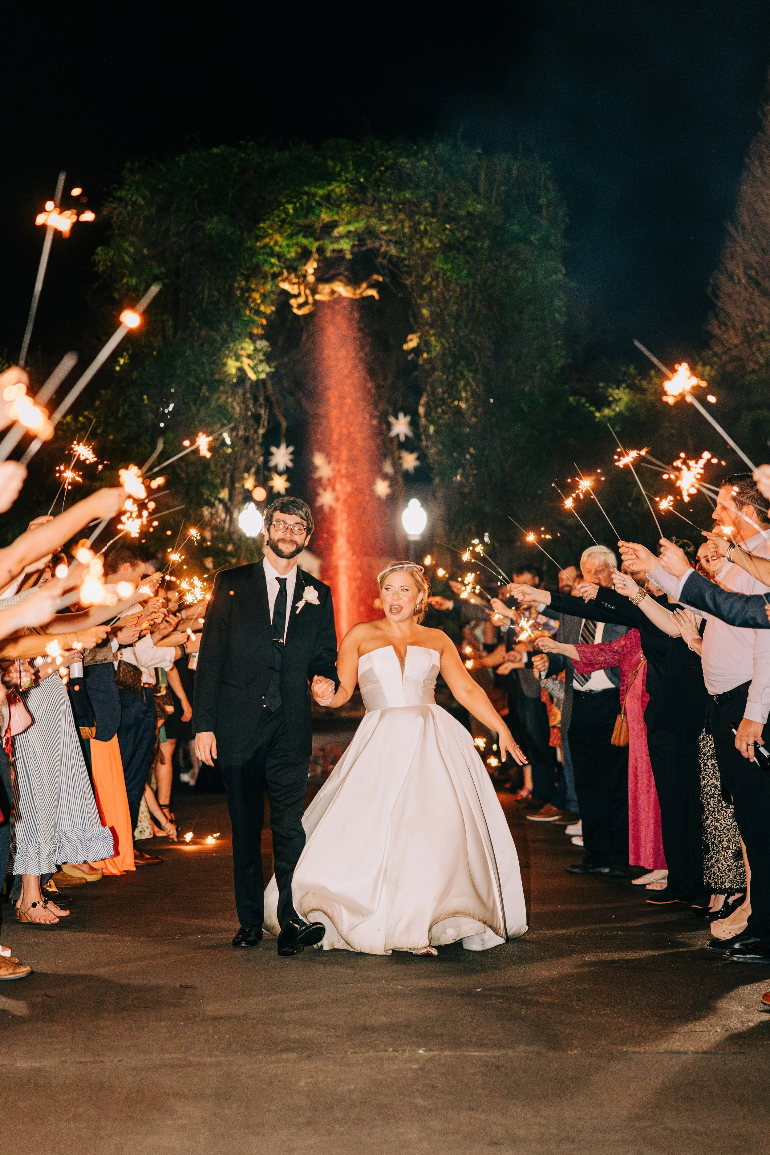 bride and groom sparkler exit at houmas house in baton rouge, bride and groom formal reception exit at night, sparklers, bride and groom formal send off, baton rouge wedding photography