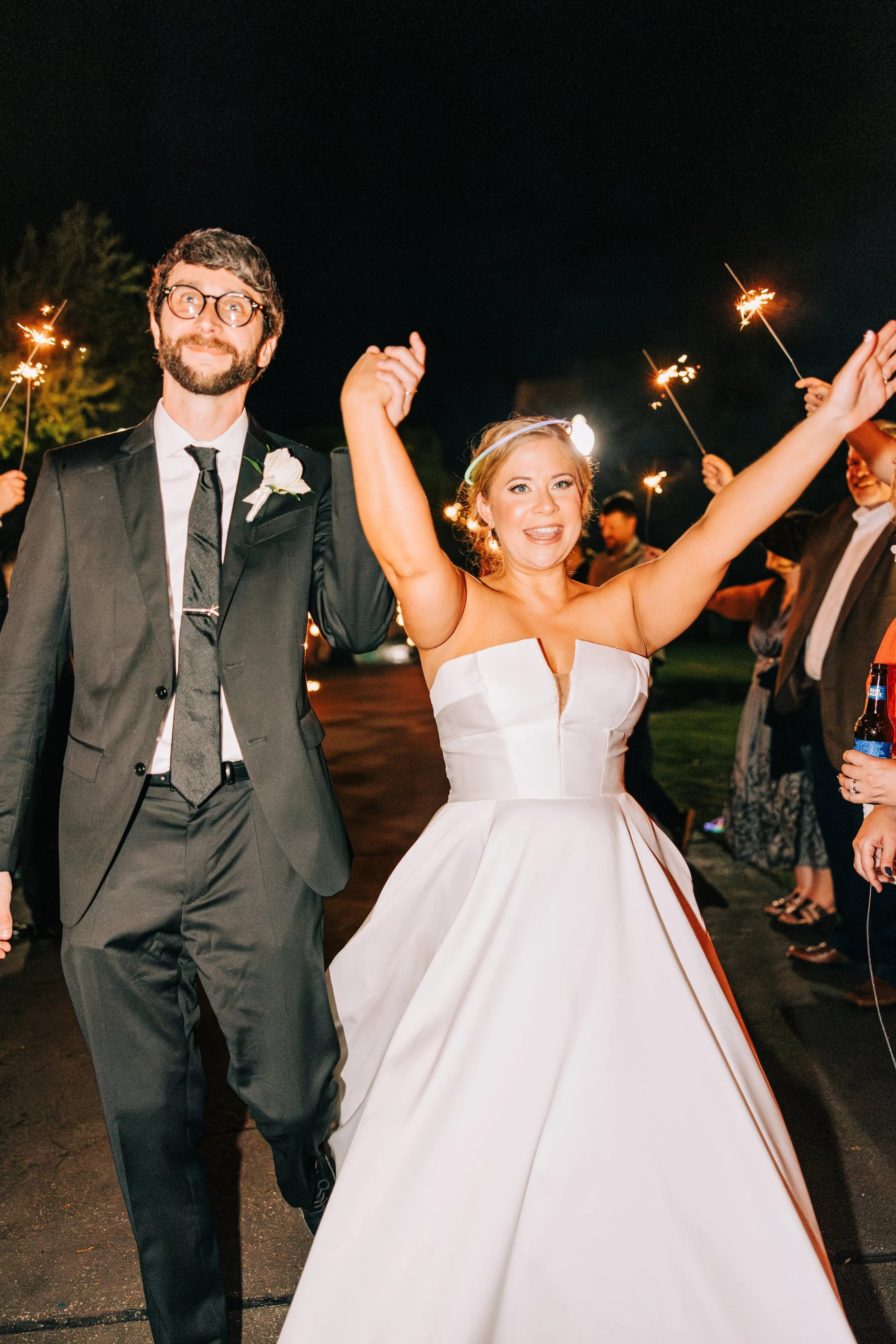 bride and groom sparkler exit at houmas house in baton rouge, bride and groom formal reception exit at night, sparklers, bride and groom formal send off, baton rouge wedding photography