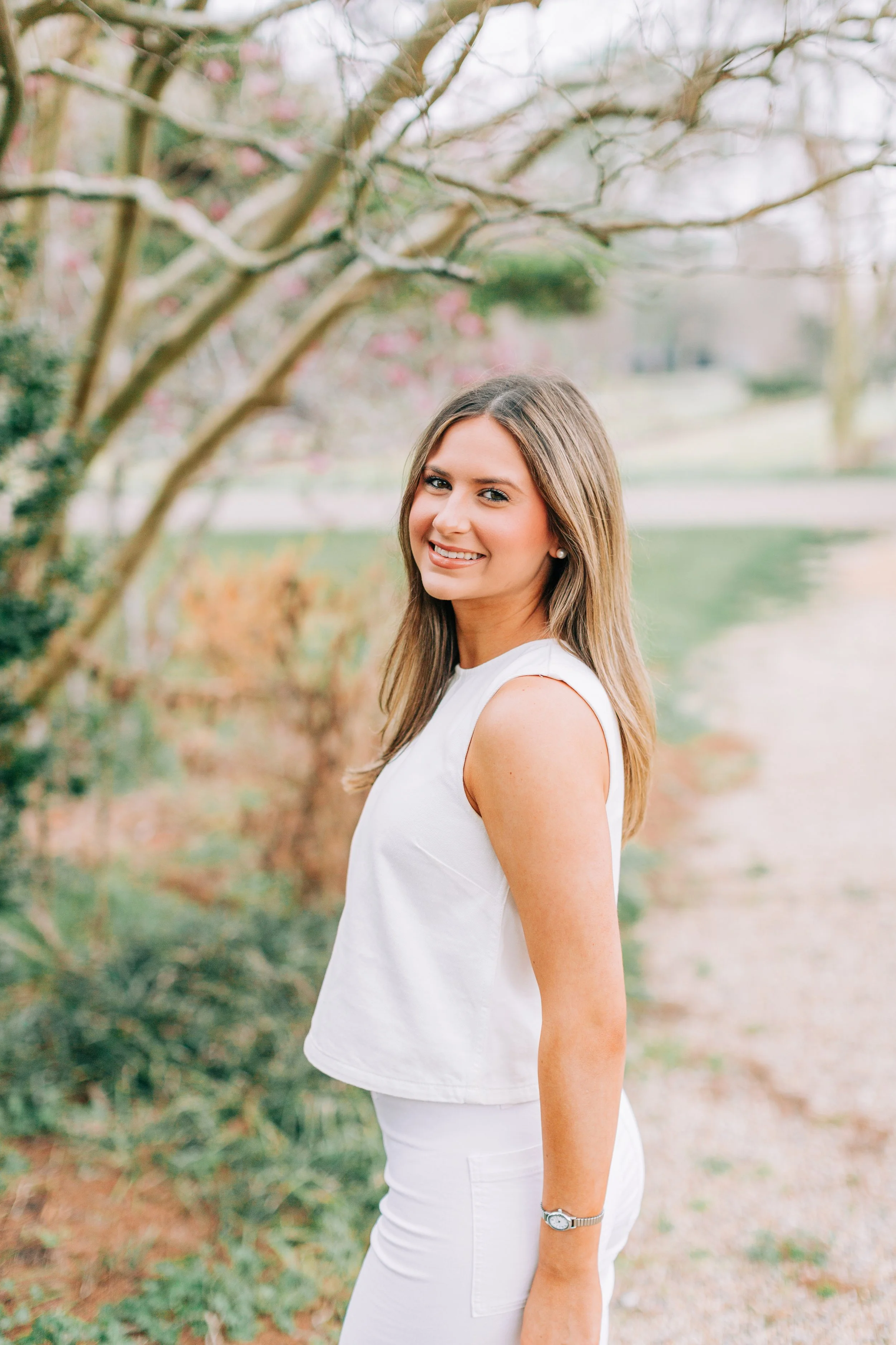 Ella Bremer Senior Portraits, Class of 2026, Dunham School Baton Rouge, Baton Rouge Senior Portraits, Sarah Shaw Photography, Burden Gardens Senior Portraits