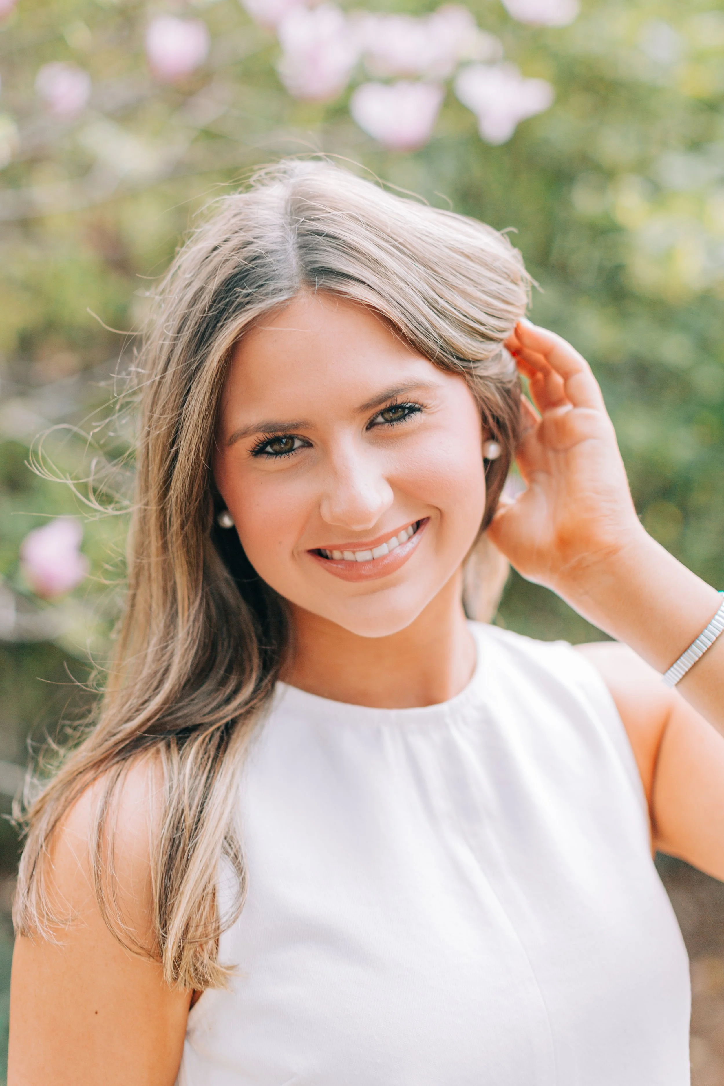 Ella Bremer Senior Portraits, Class of 2026, Dunham School Baton Rouge, Baton Rouge Senior Portraits, Sarah Shaw Photography, Burden Gardens Senior Portraits