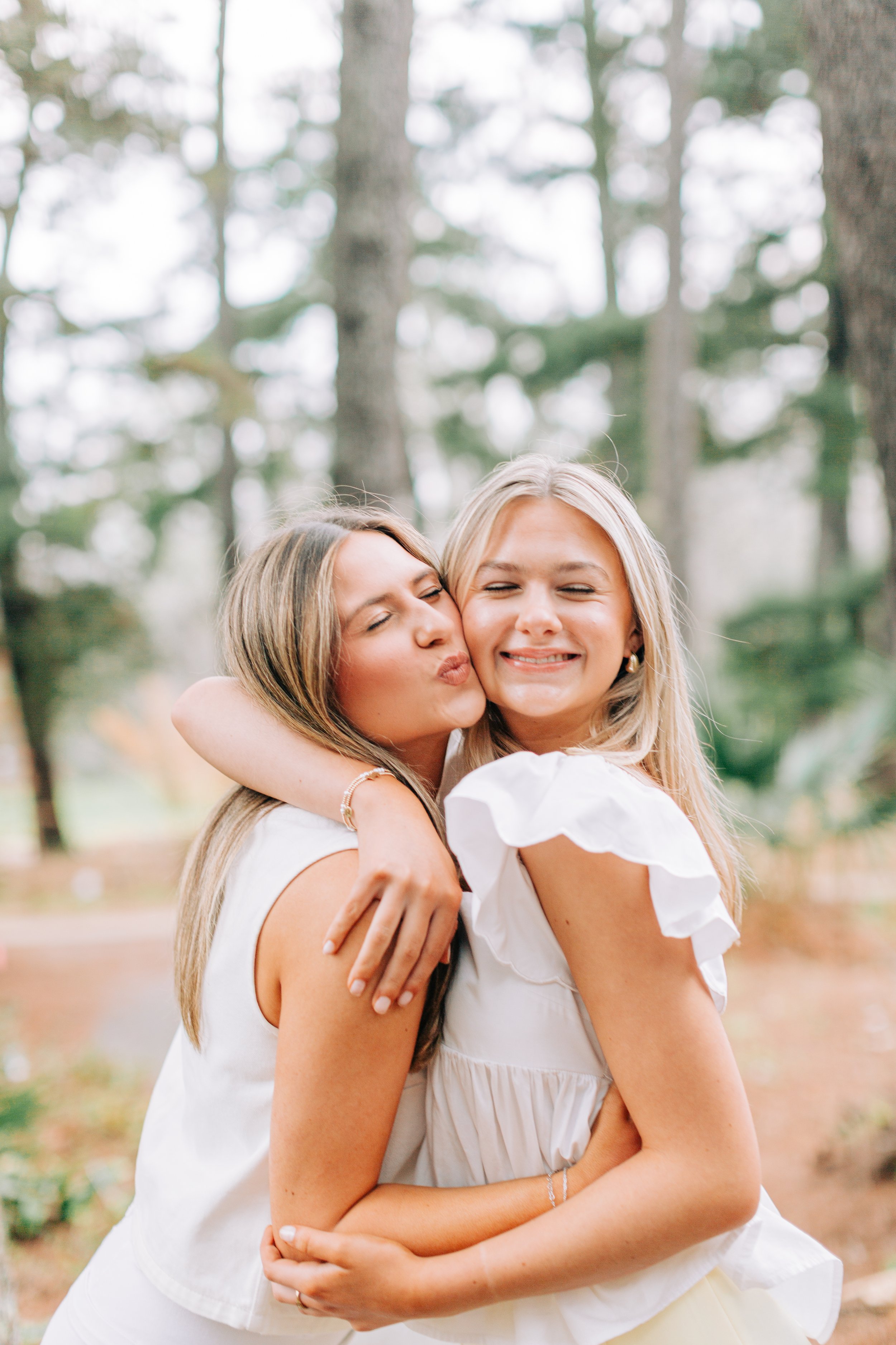 Ella Bremer Senior Portraits, Class of 2026, Dunham School Baton Rouge, Baton Rouge Senior Portraits, Sarah Shaw Photography, Burden Gardens Senior Portraits