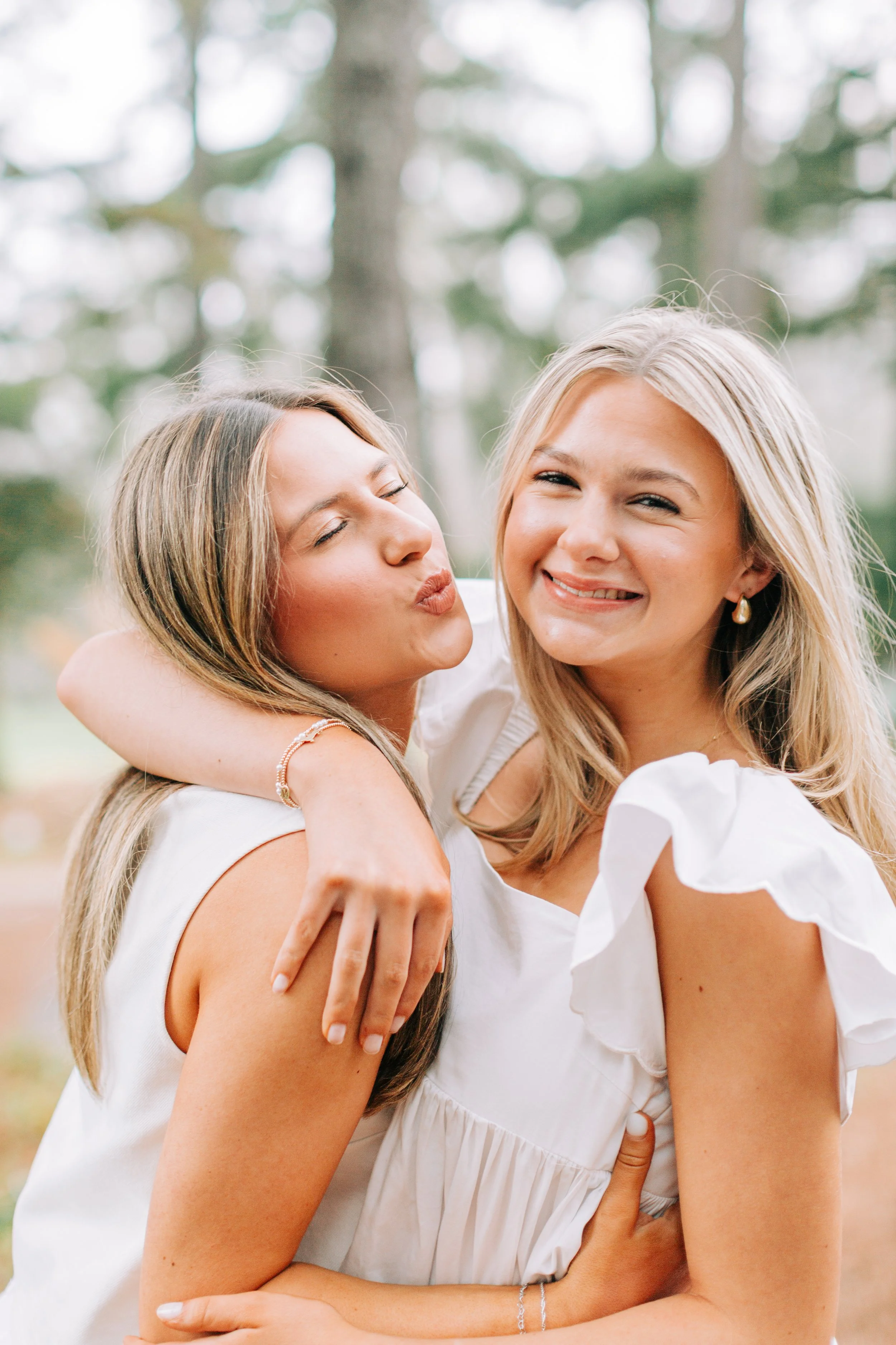 Ella Bremer Senior Portraits, Class of 2026, Dunham School Baton Rouge, Baton Rouge Senior Portraits, Sarah Shaw Photography, Burden Gardens Senior Portraits