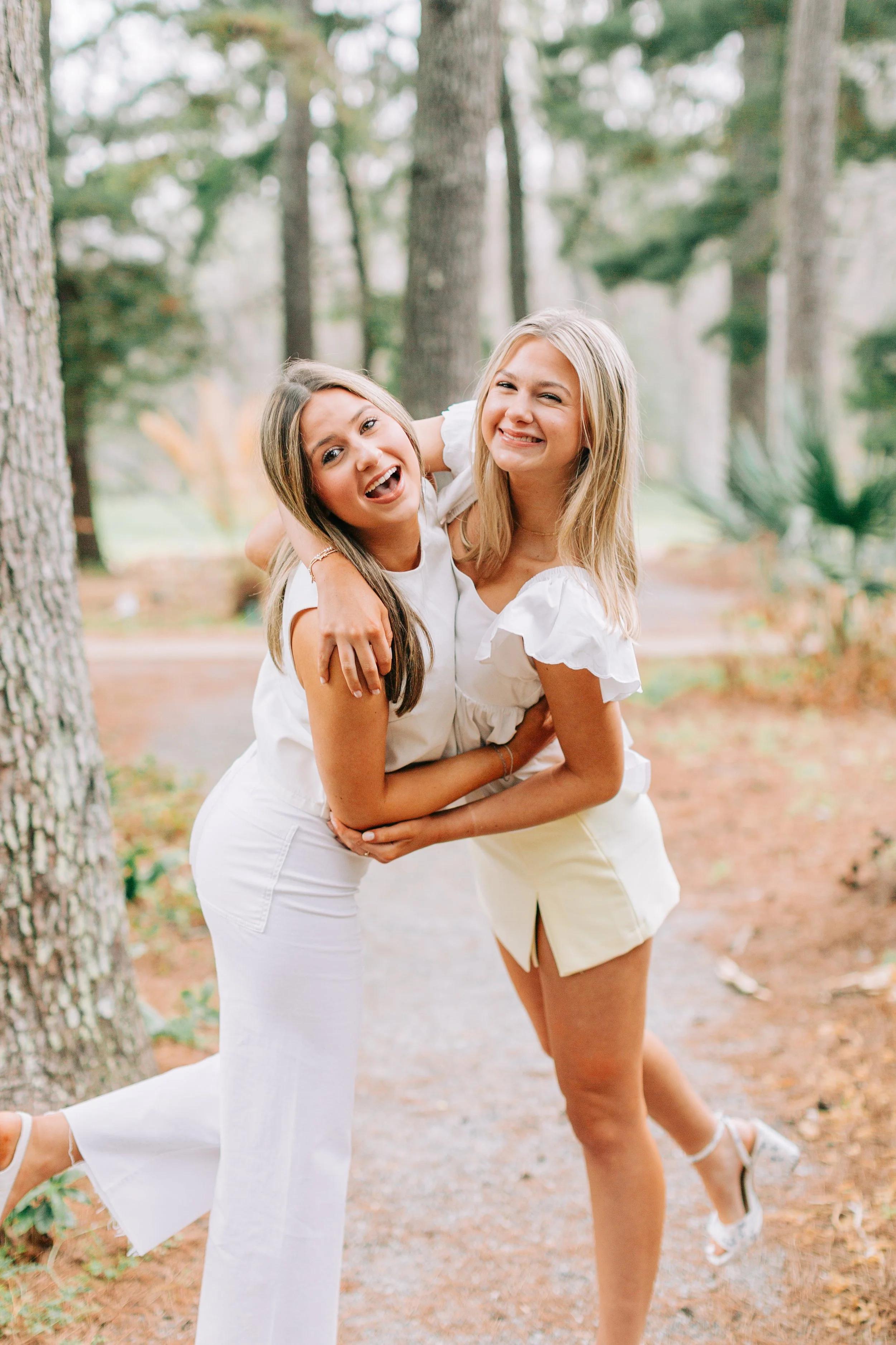 Ella Bremer Senior Portraits, Class of 2026, Dunham School Baton Rouge, Baton Rouge Senior Portraits, Sarah Shaw Photography, Burden Gardens Senior Portraits