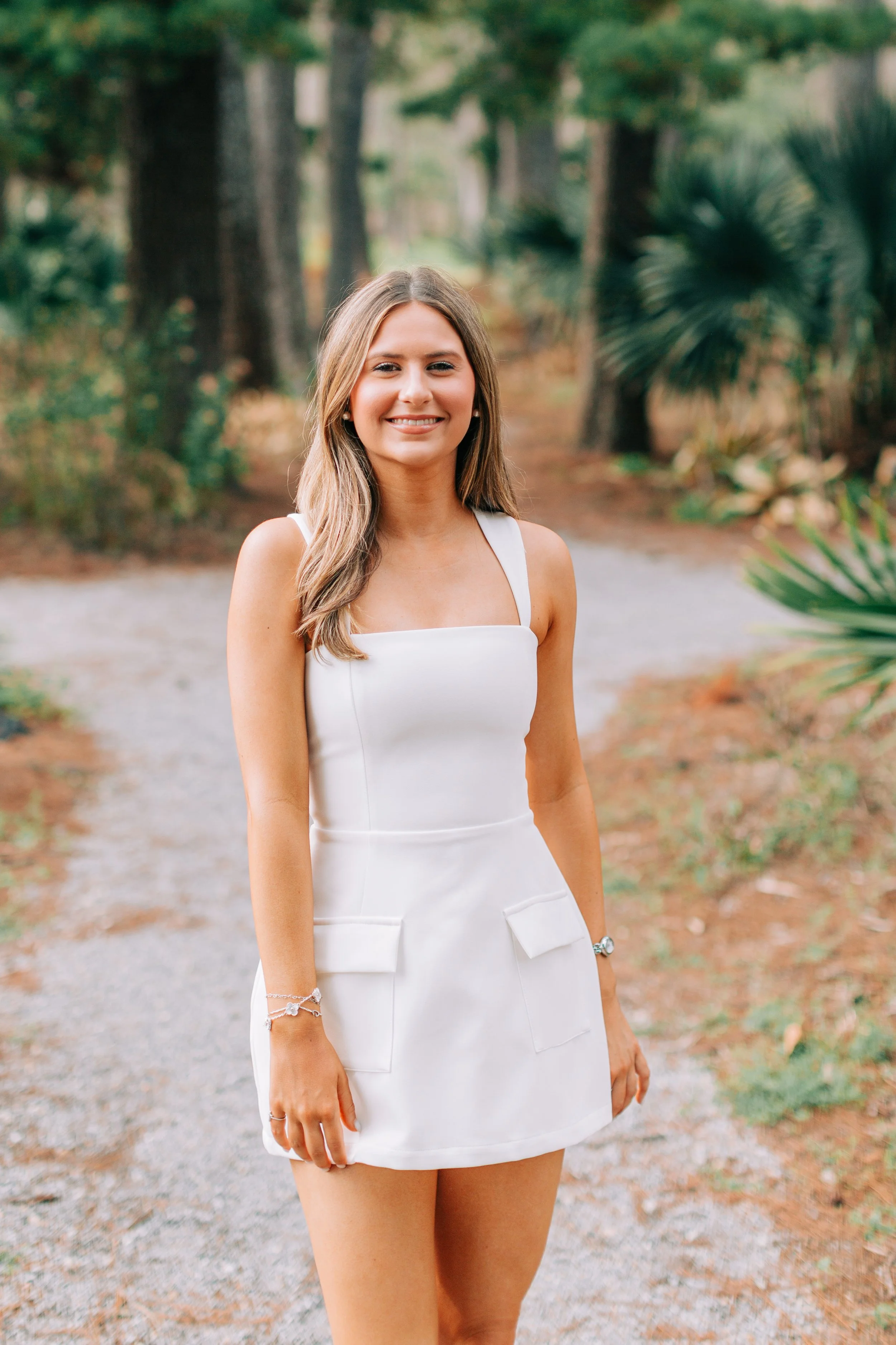 Ella Bremer Senior Portraits, Class of 2026, Dunham School Baton Rouge, Baton Rouge Senior Portraits, Sarah Shaw Photography, Burden Gardens Senior Portraits