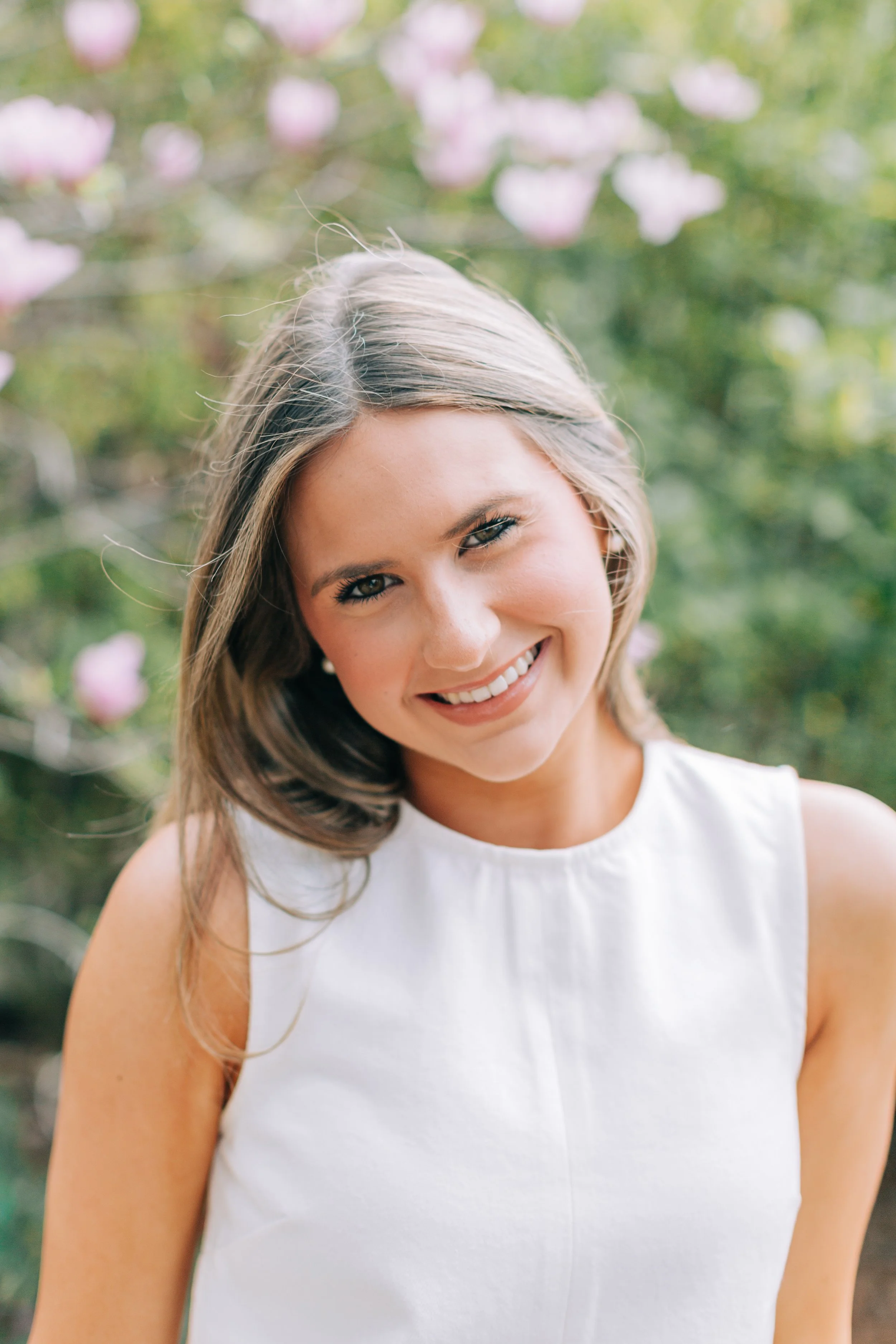 Ella Bremer Senior Portraits, Class of 2026, Dunham School Baton Rouge, Baton Rouge Senior Portraits, Sarah Shaw Photography, Burden Gardens Senior Portraits