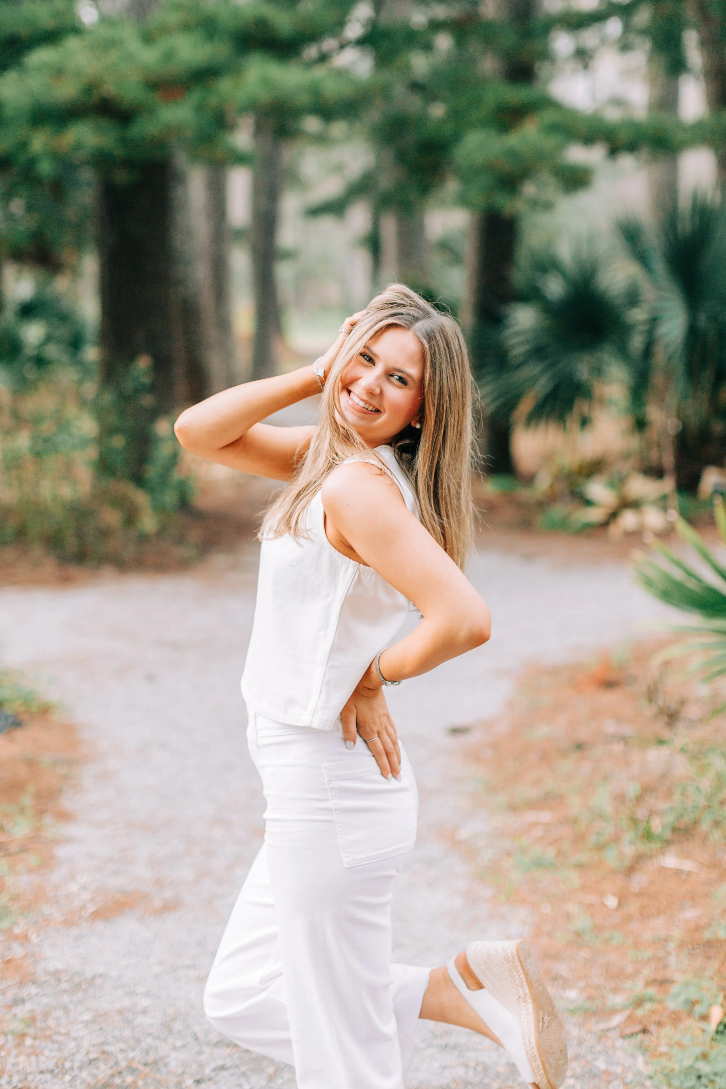 Ella Bremer Senior Portraits, Class of 2026, Dunham School Baton Rouge, Baton Rouge Senior Portraits, Sarah Shaw Photography, Burden Gardens Senior Portraits