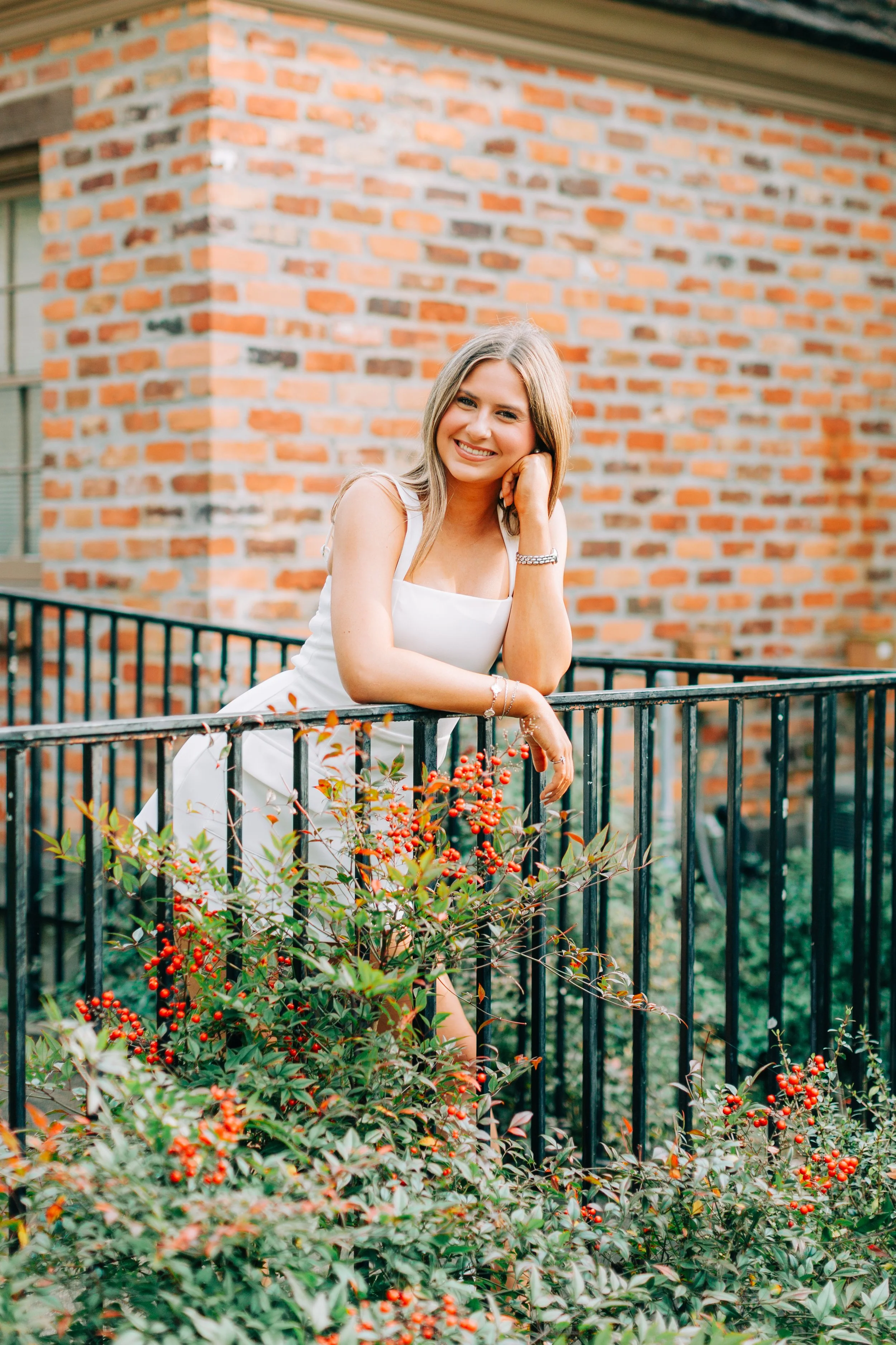 Ella Bremer Senior Portraits, Class of 2026, Dunham School Baton Rouge, Baton Rouge Senior Portraits, Sarah Shaw Photography, Burden Gardens Senior Portraits