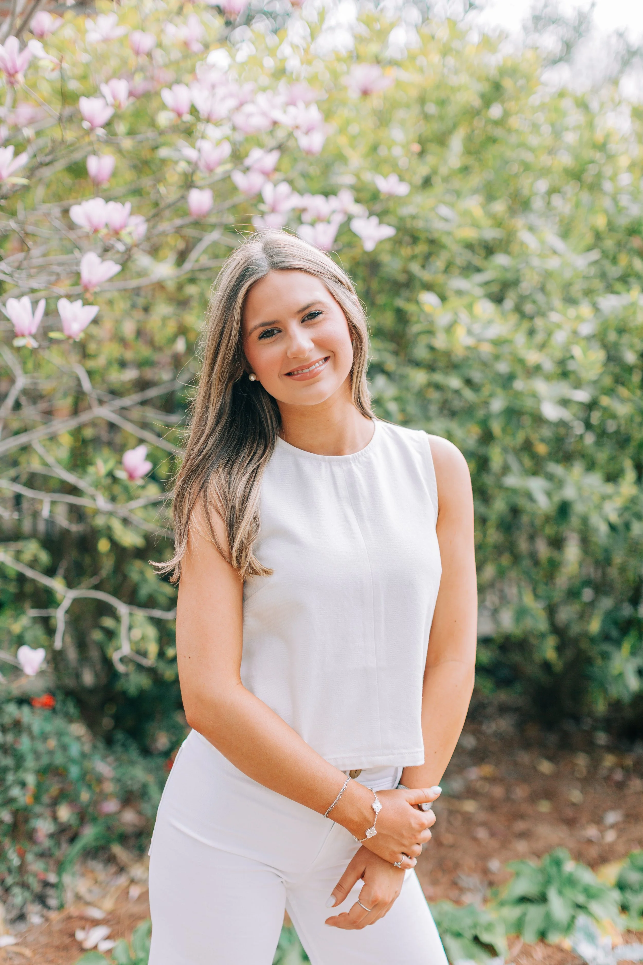 Ella Bremer Senior Portraits, Class of 2026, Dunham School Baton Rouge, Baton Rouge Senior Portraits, Sarah Shaw Photography, Burden Gardens Senior Portraits