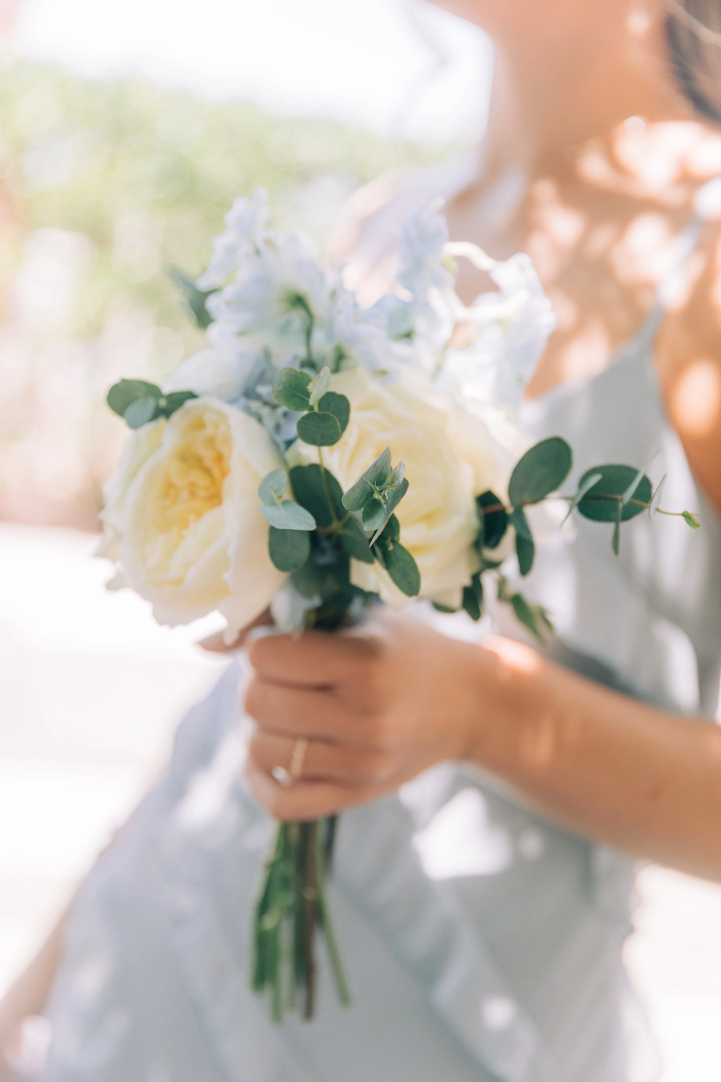 bridesmaid bouquet at baton rouge wedding