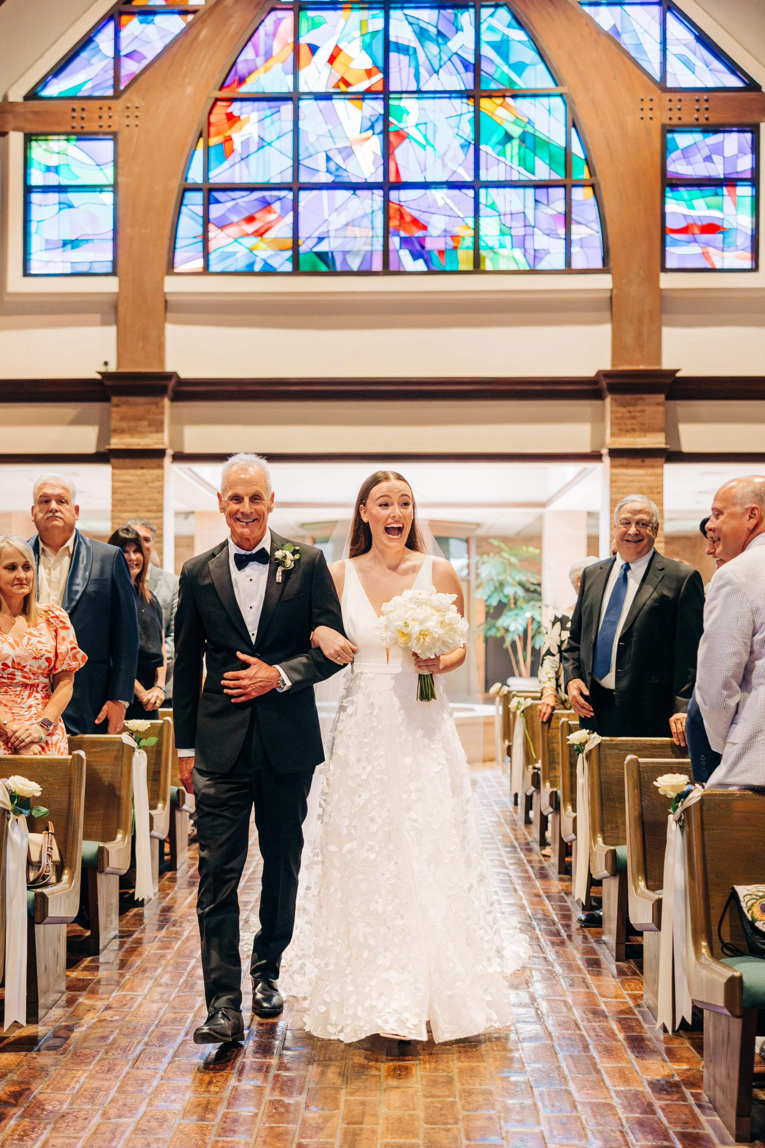 father walking bride down the aisle at baton rouge wedding