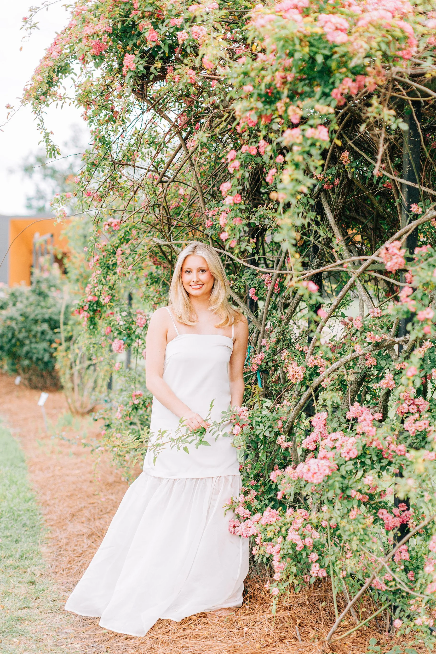 spring-senior-portraits-burden-gardens-baton-rouge.jpg