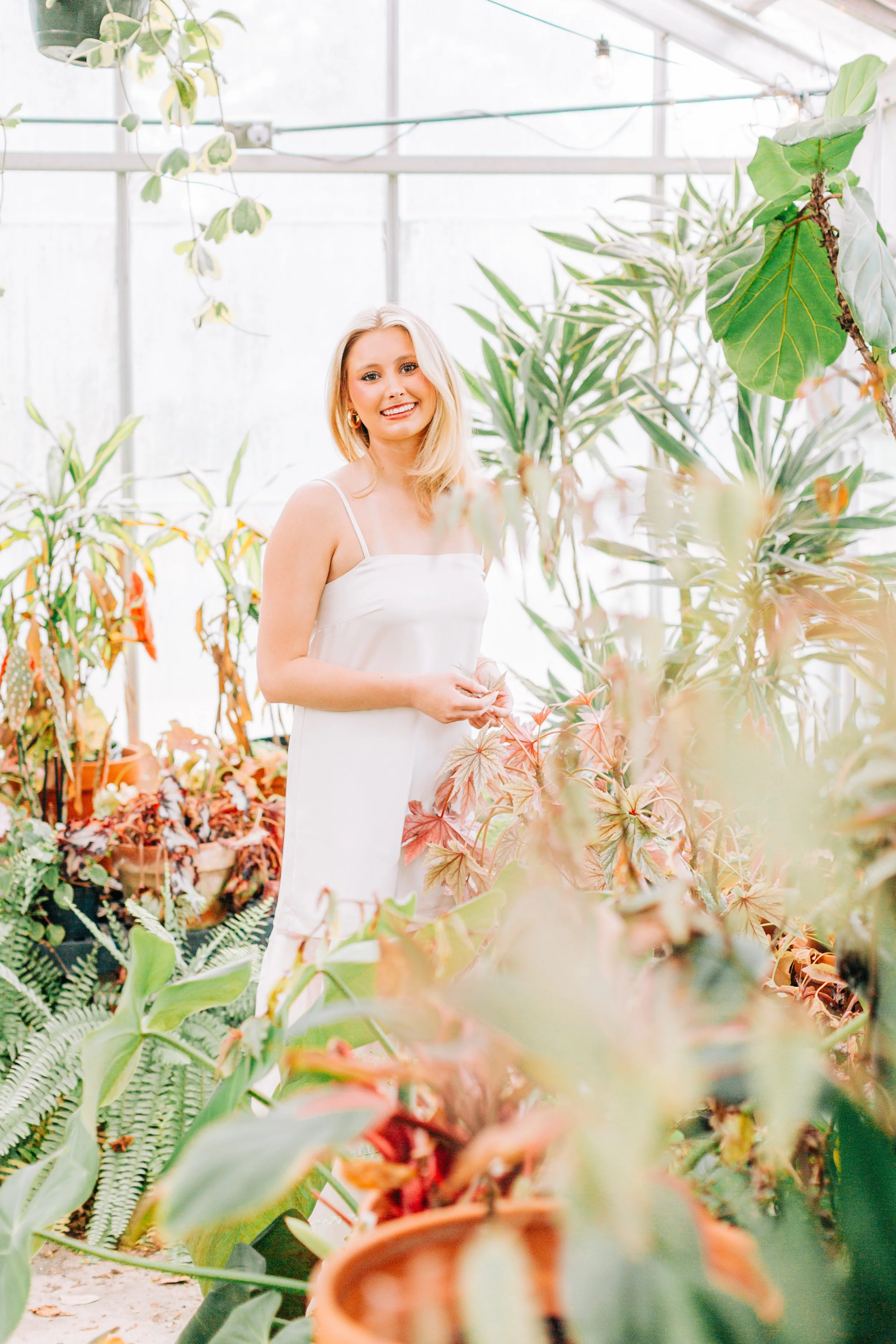 baton-rouge-senior-pictures-greenhouse-burden-gardens.jpg