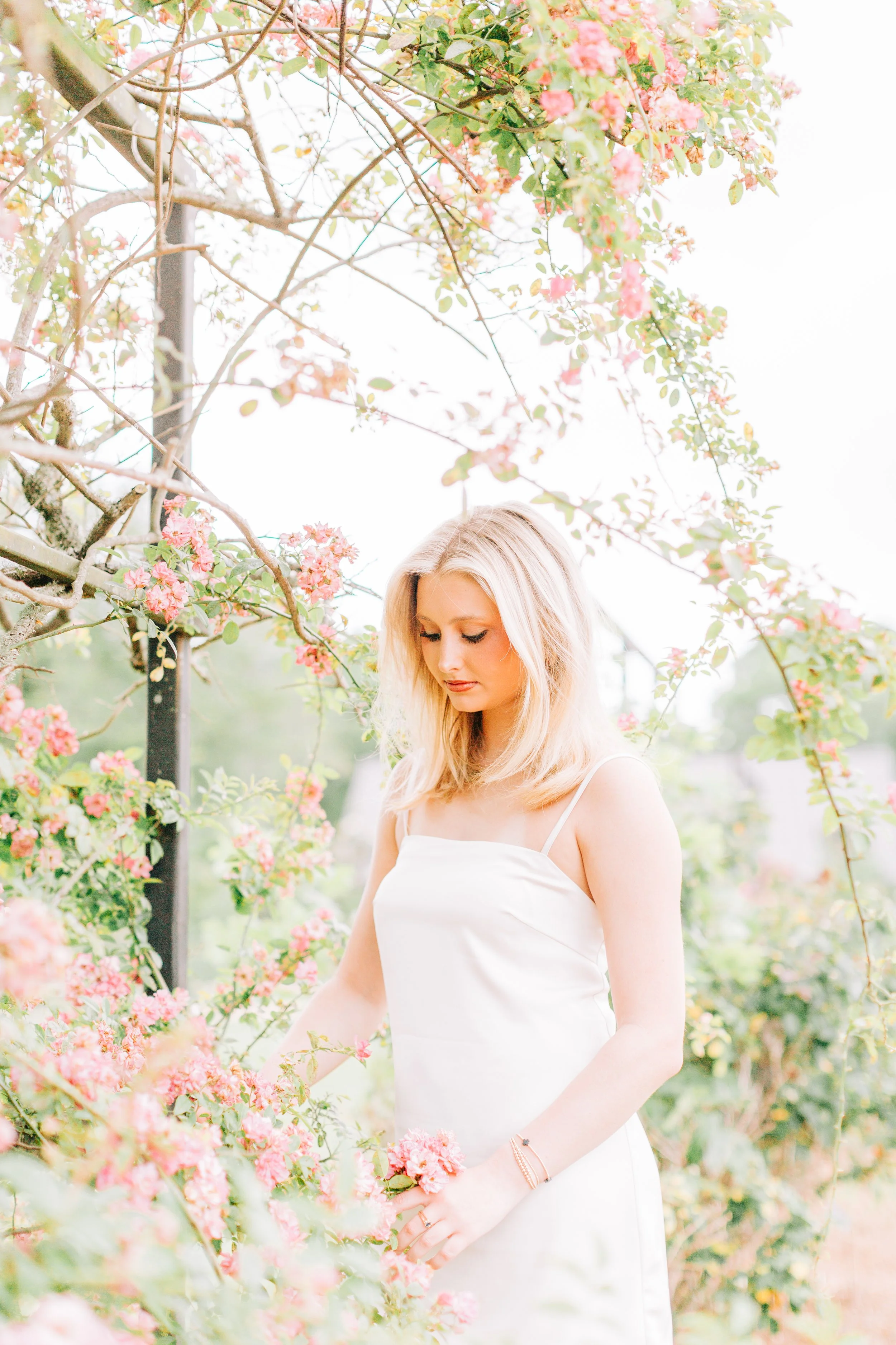 spring-senior-portraits-burden-gardens-baton-rouge.jpg