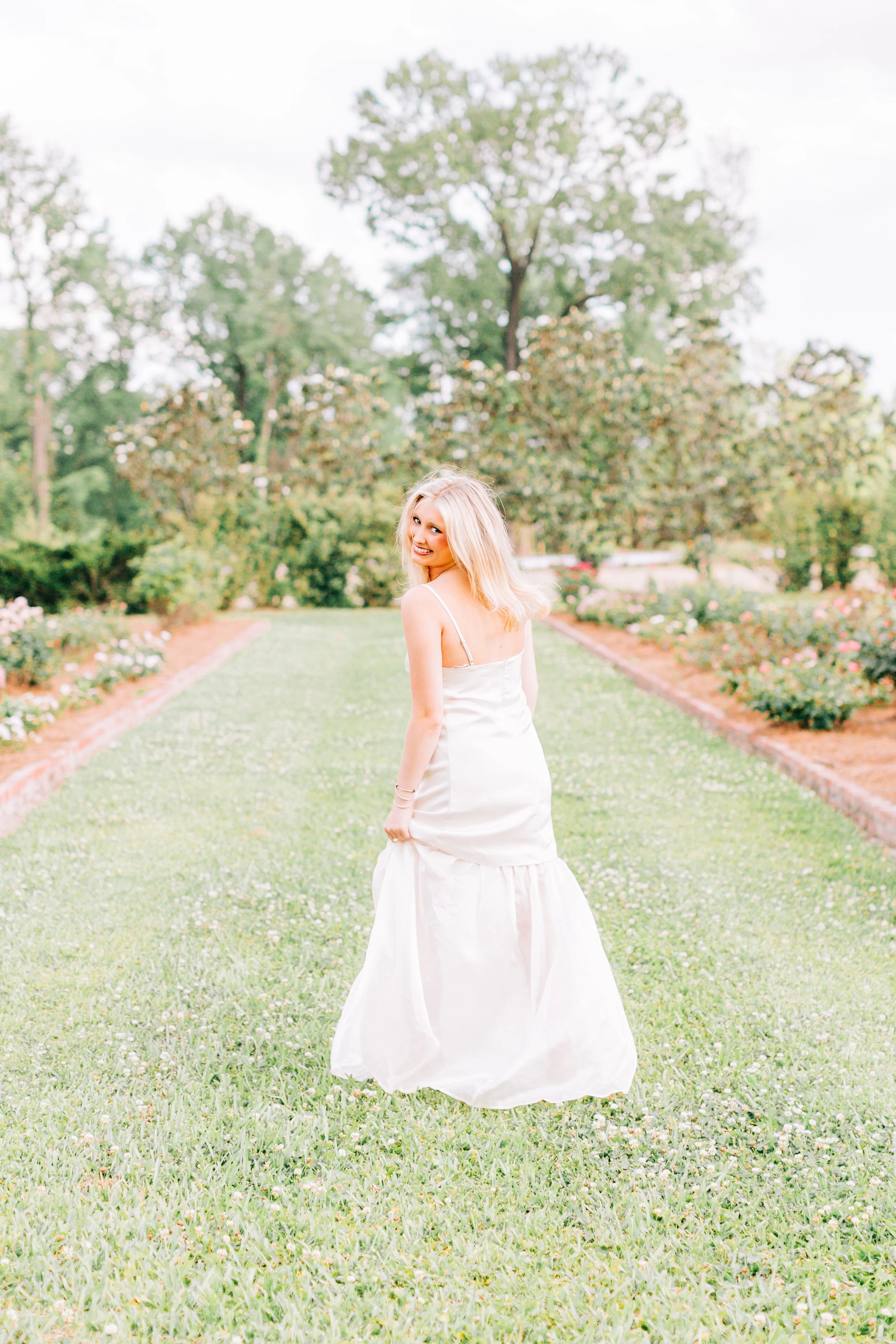spring-senior-portraits-burden-gardens-baton-rouge.jpg