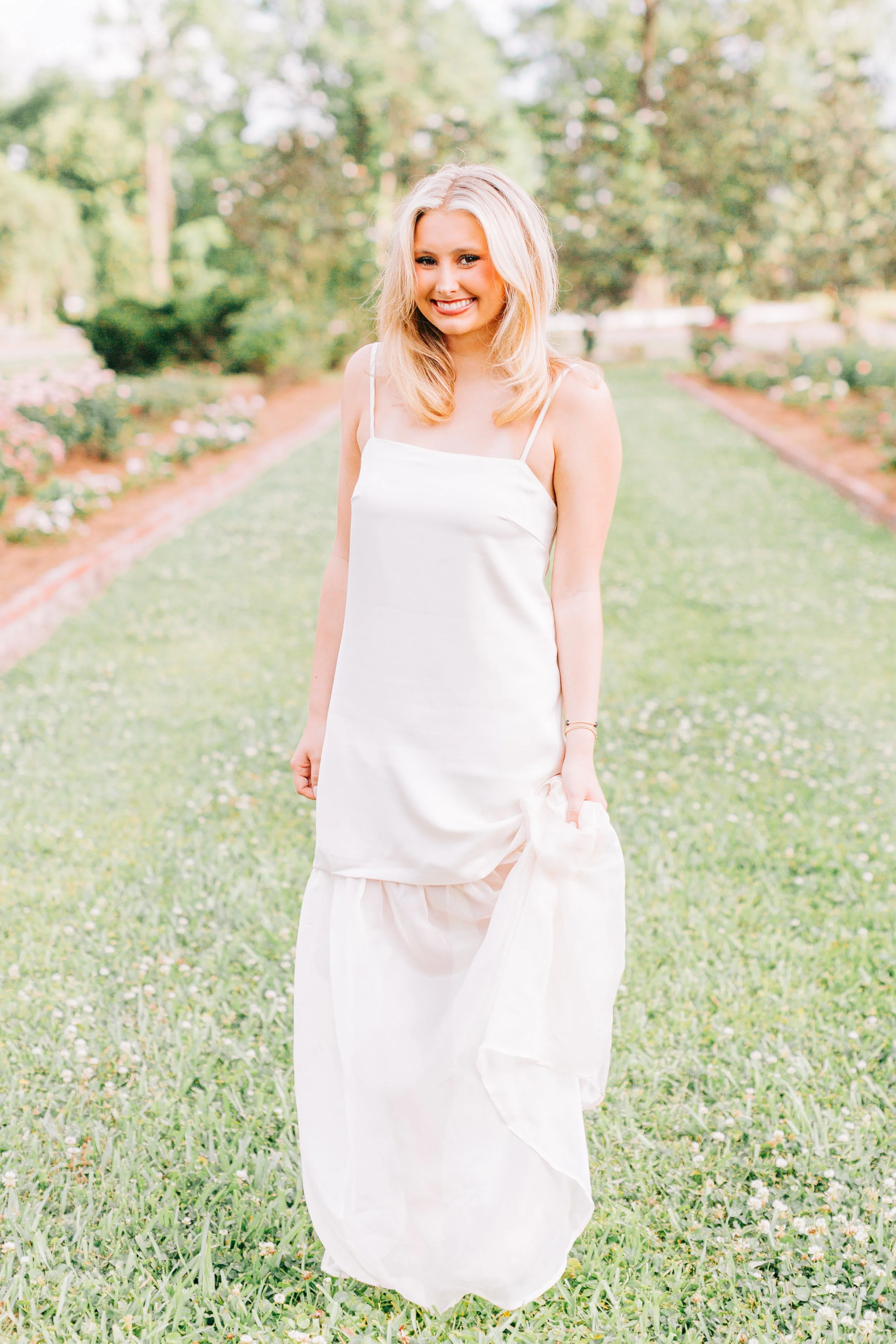 spring-senior-portraits-burden-gardens-baton-rouge.jpg
