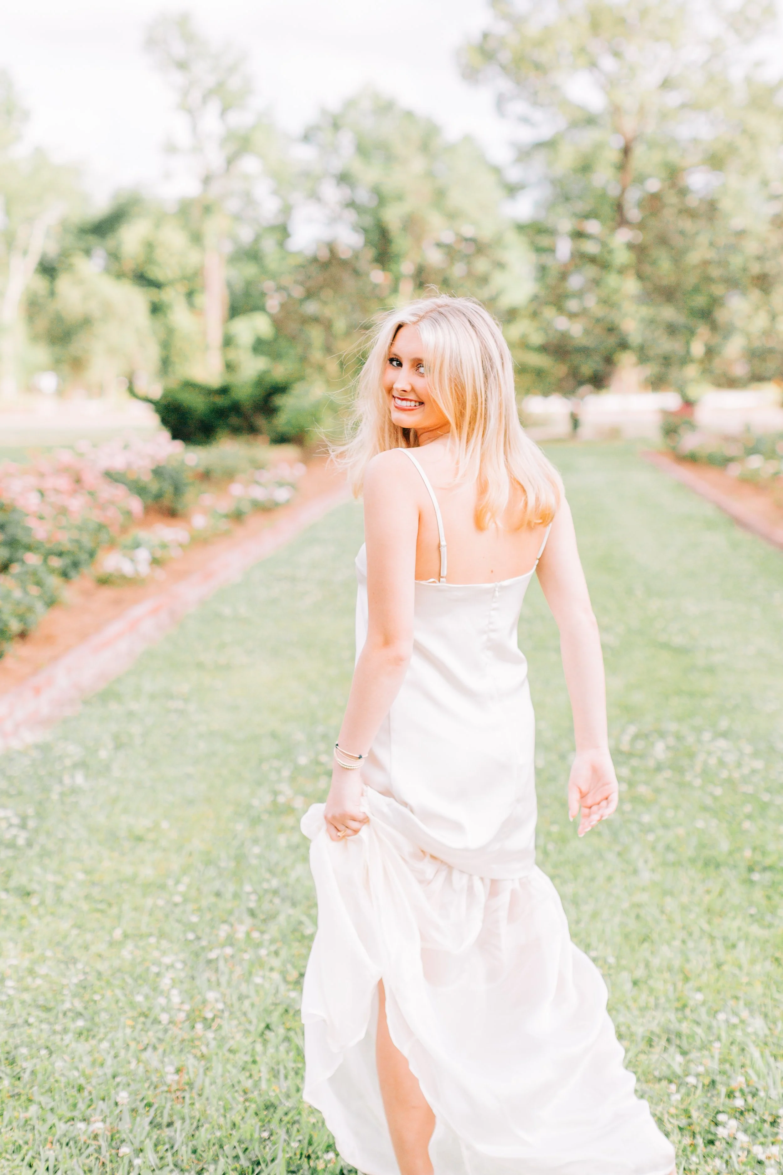 spring-senior-portraits-burden-gardens-baton-rouge.jpg