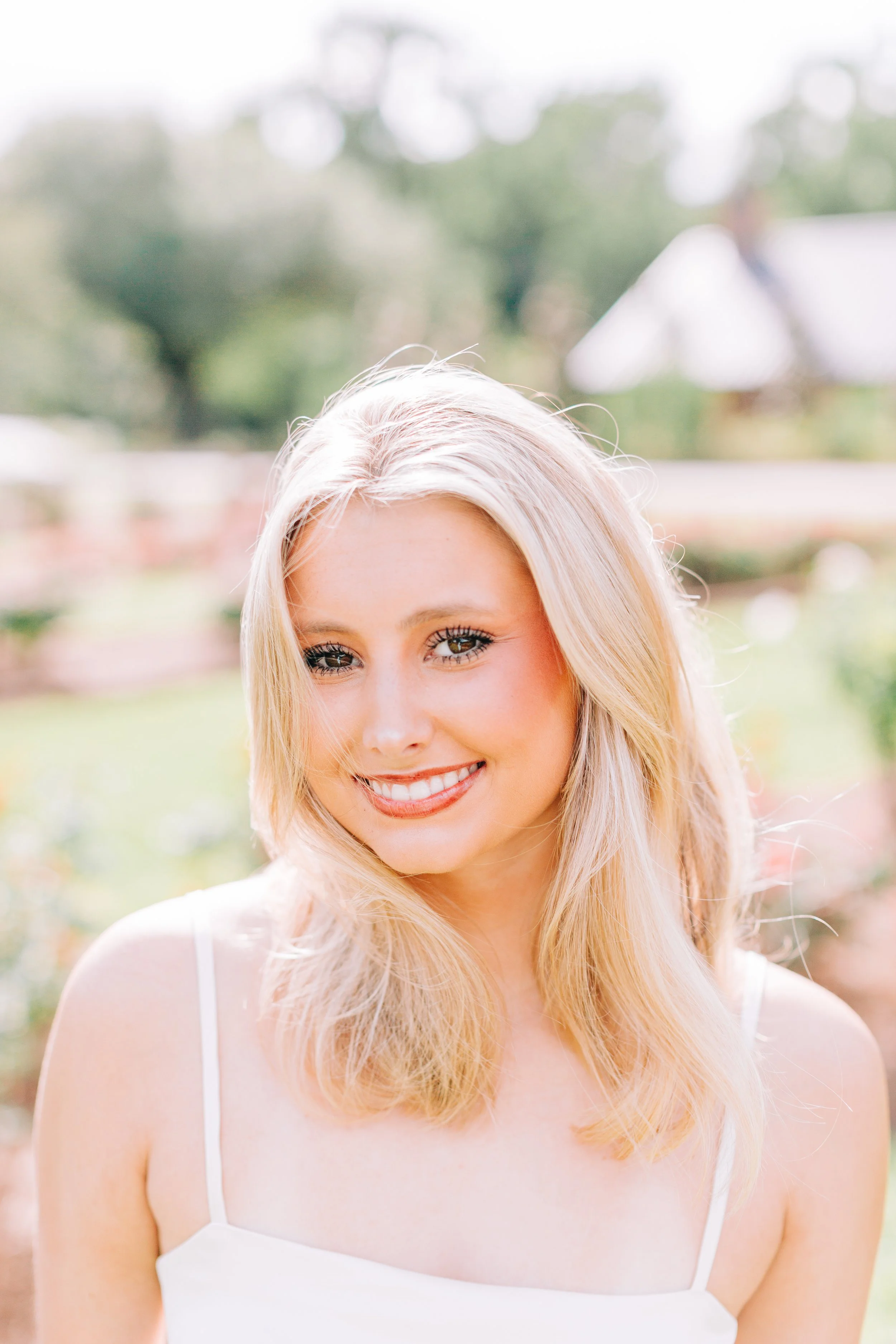 spring-senior-portraits-burden-gardens-baton-rouge.jpg