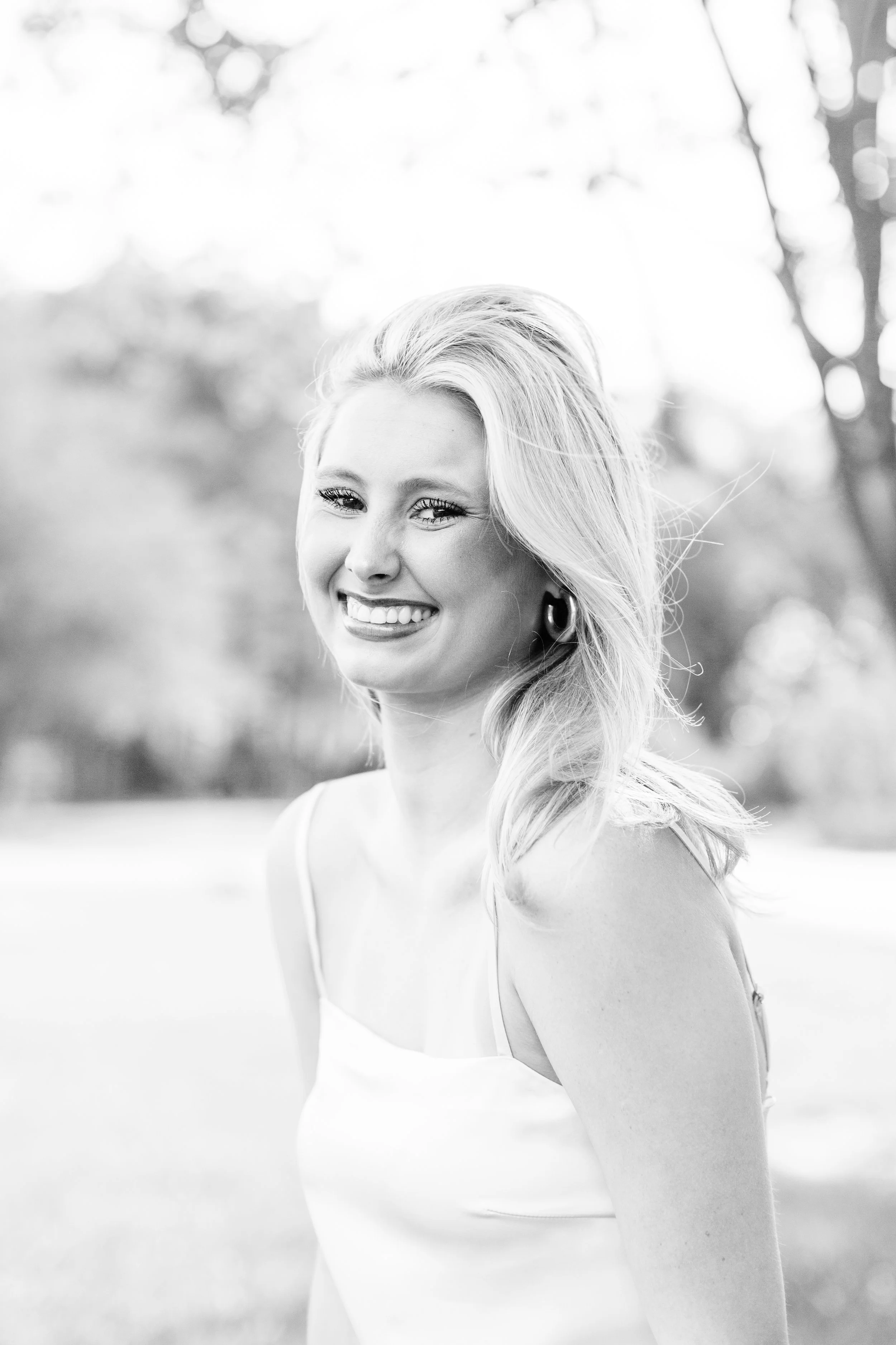 spring-senior-portraits-burden-gardens-baton-rouge.jpg