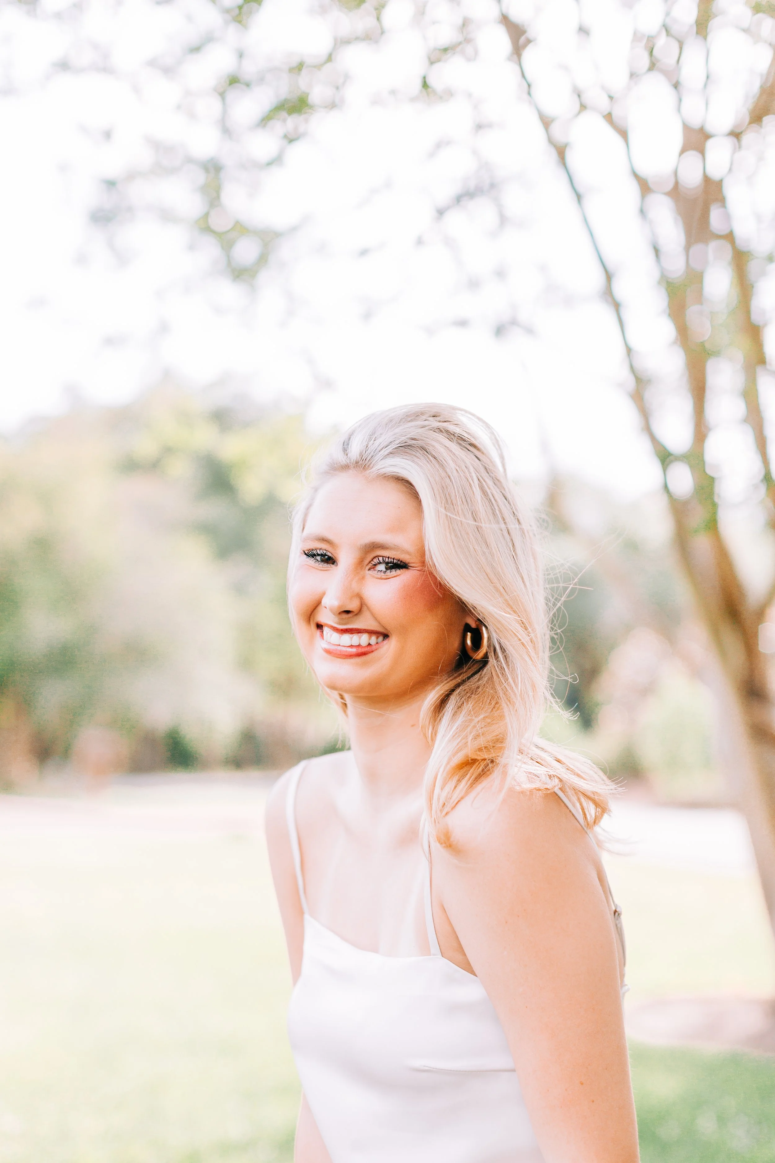 spring-senior-portraits-burden-gardens-baton-rouge.jpg