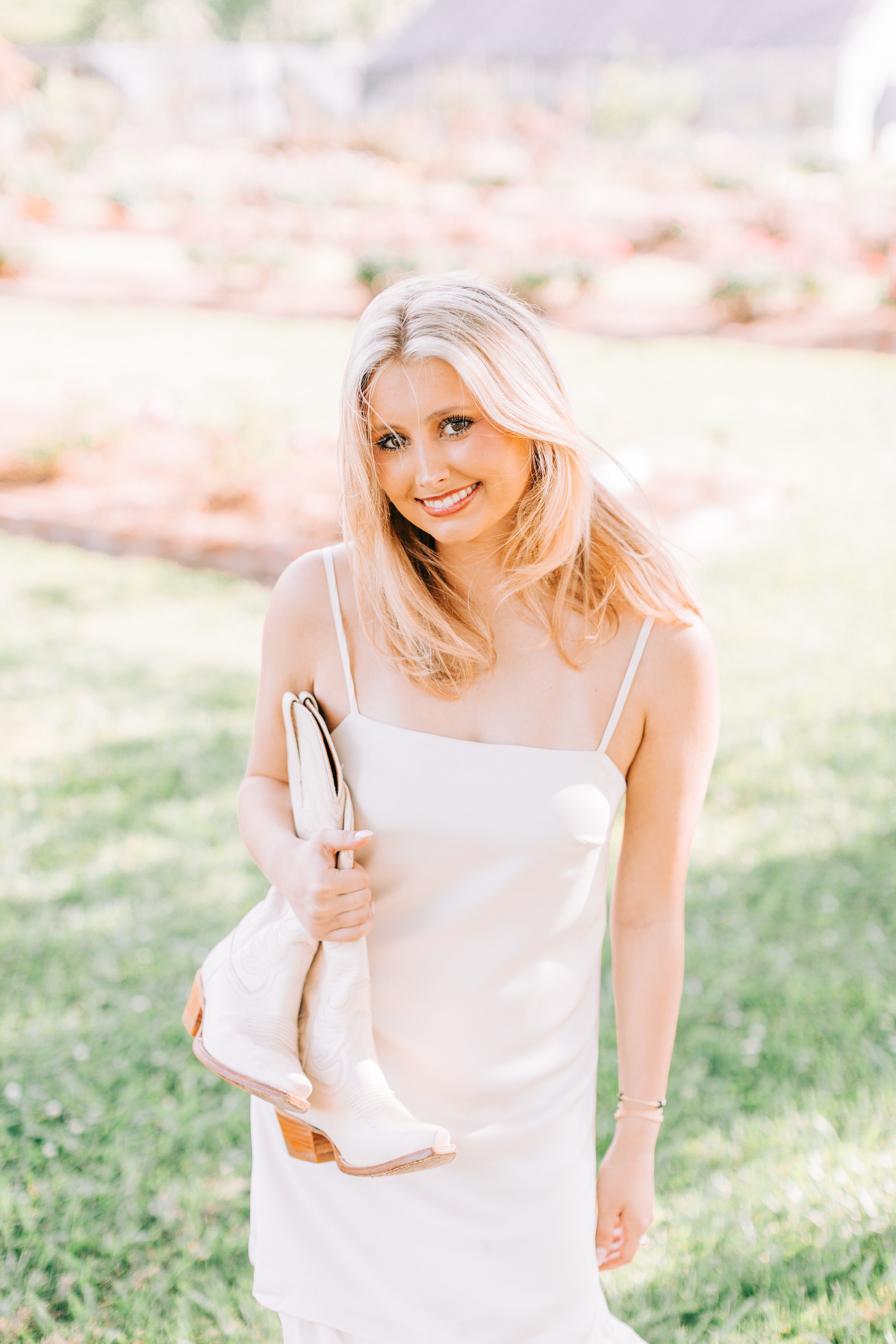 spring-senior-portraits-burden-gardens-baton-rouge.jpg