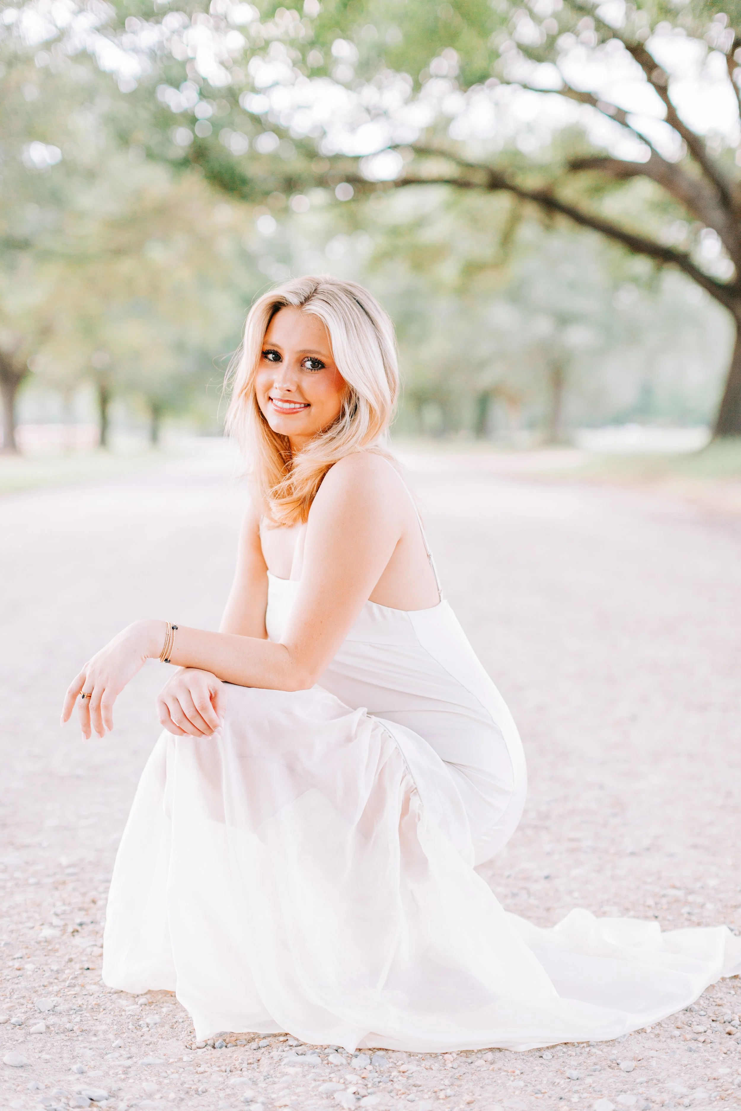 spring-senior-portraits-burden-gardens-baton-rouge.jpg