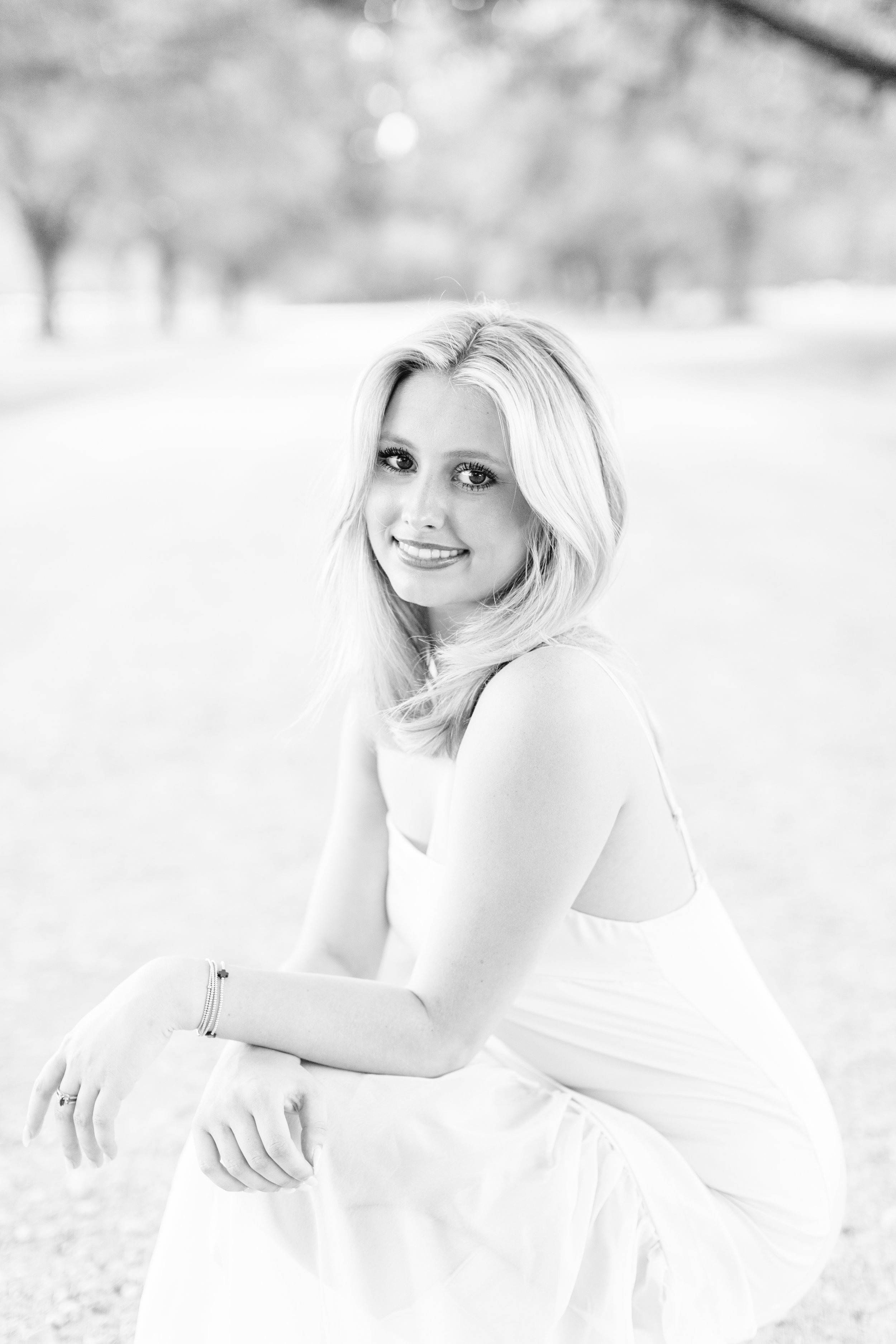 spring-senior-portraits-burden-gardens-baton-rouge.jpg