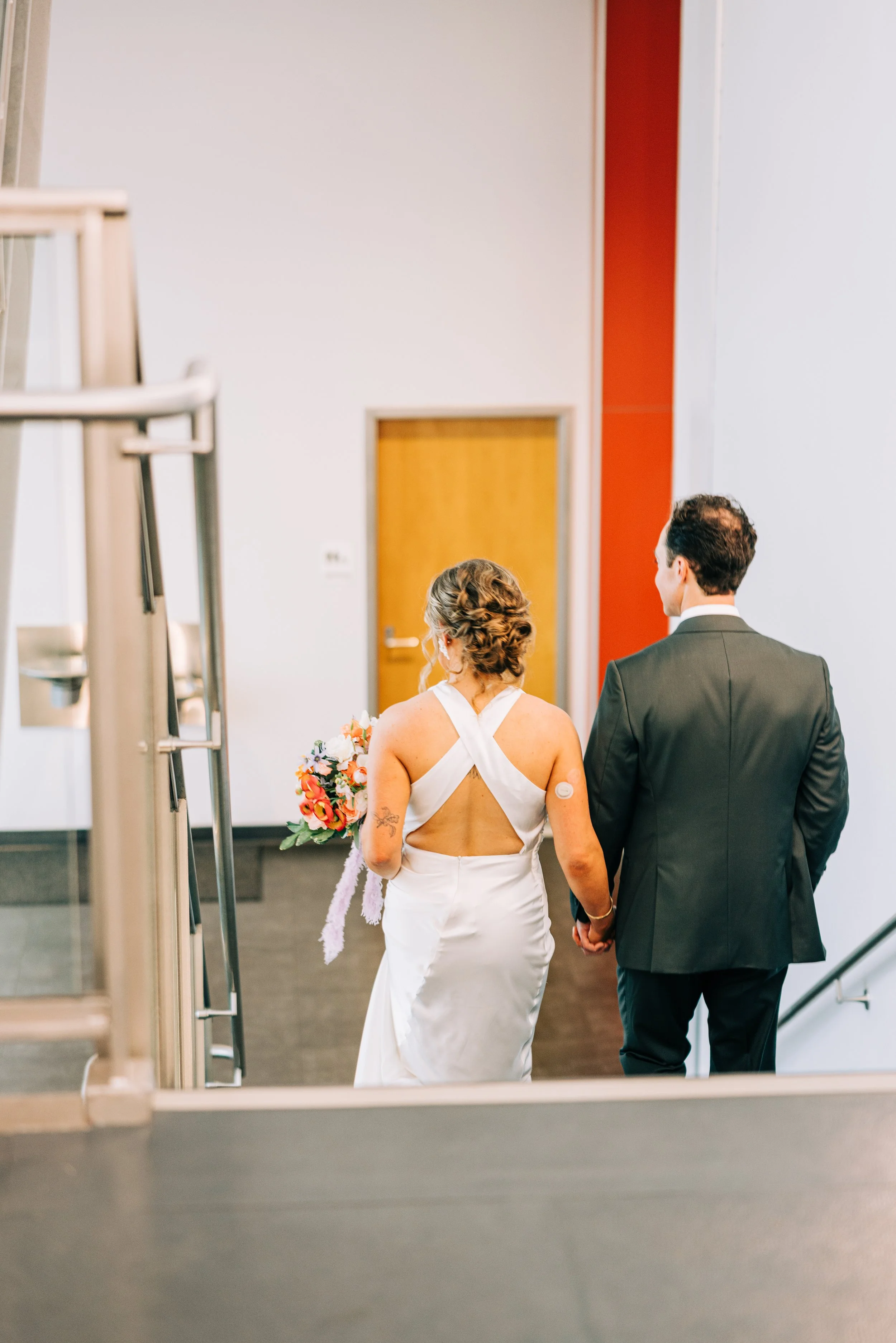 river-terrace-baton-rouge-bride-and-groom-wedding-portraits15.jpg