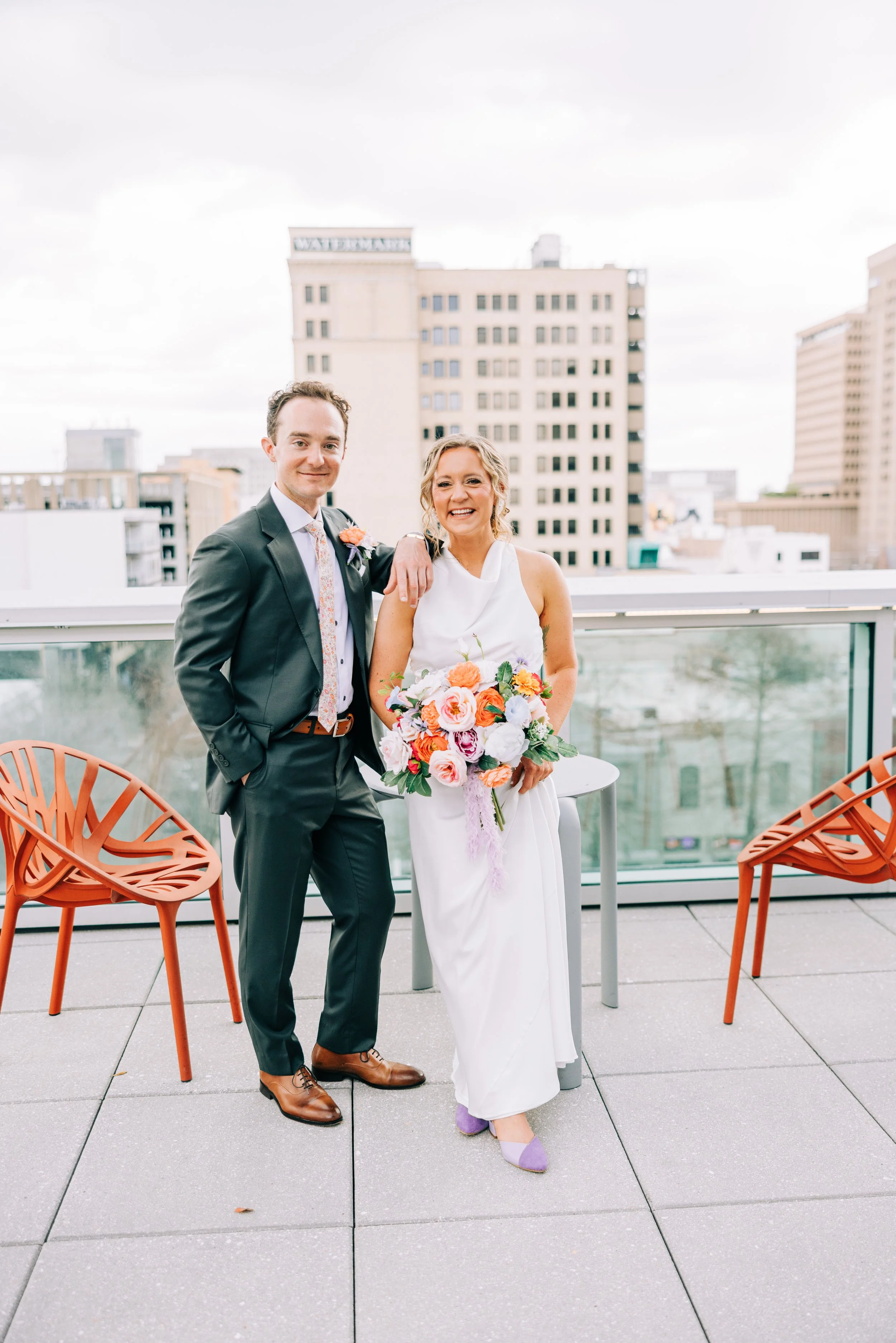 river-terrace-baton-rouge-bride-and-groom-wedding-portraits18.jpg