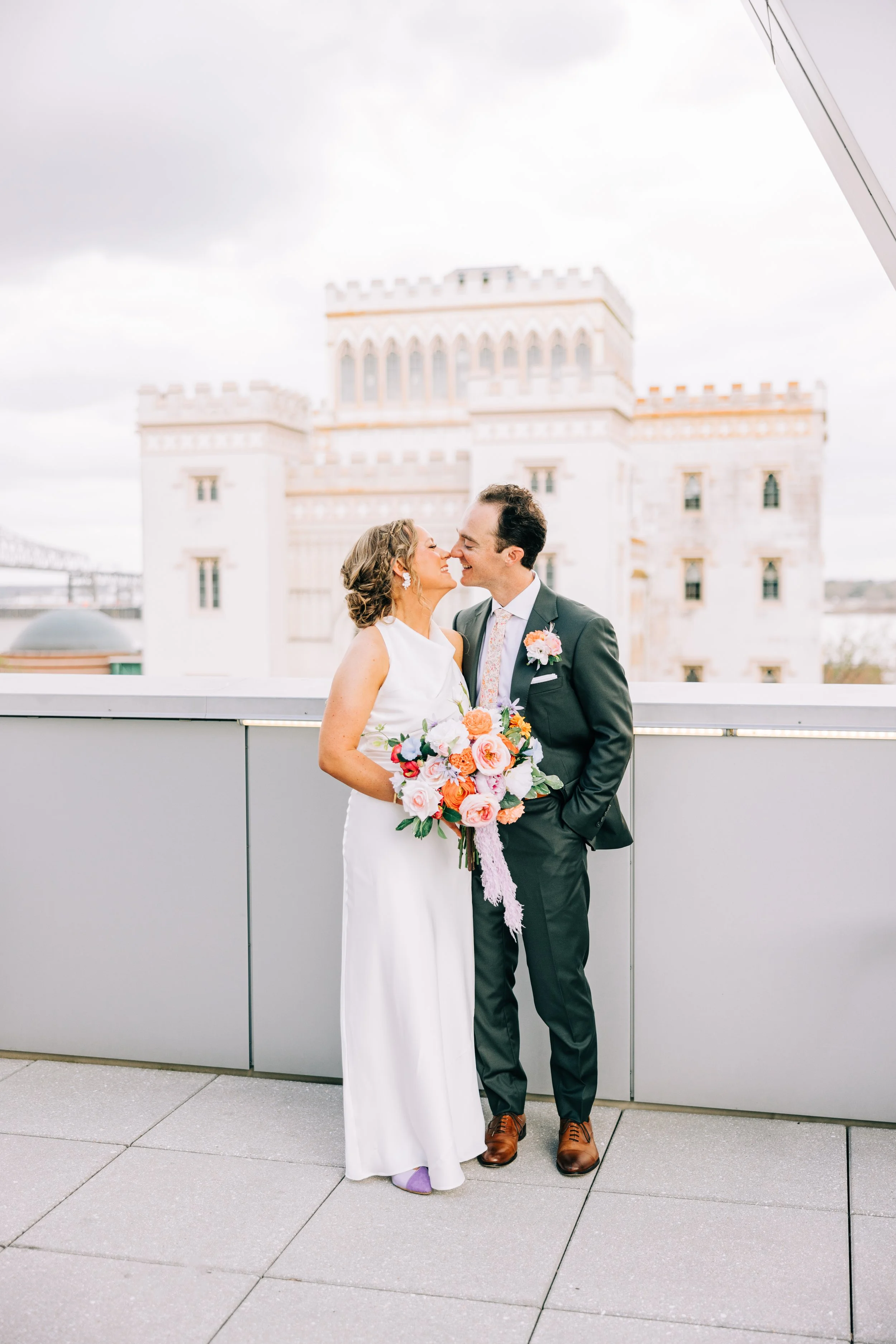 river-terrace-baton-rouge-bride-and-groom-wedding-portraits29.jpg