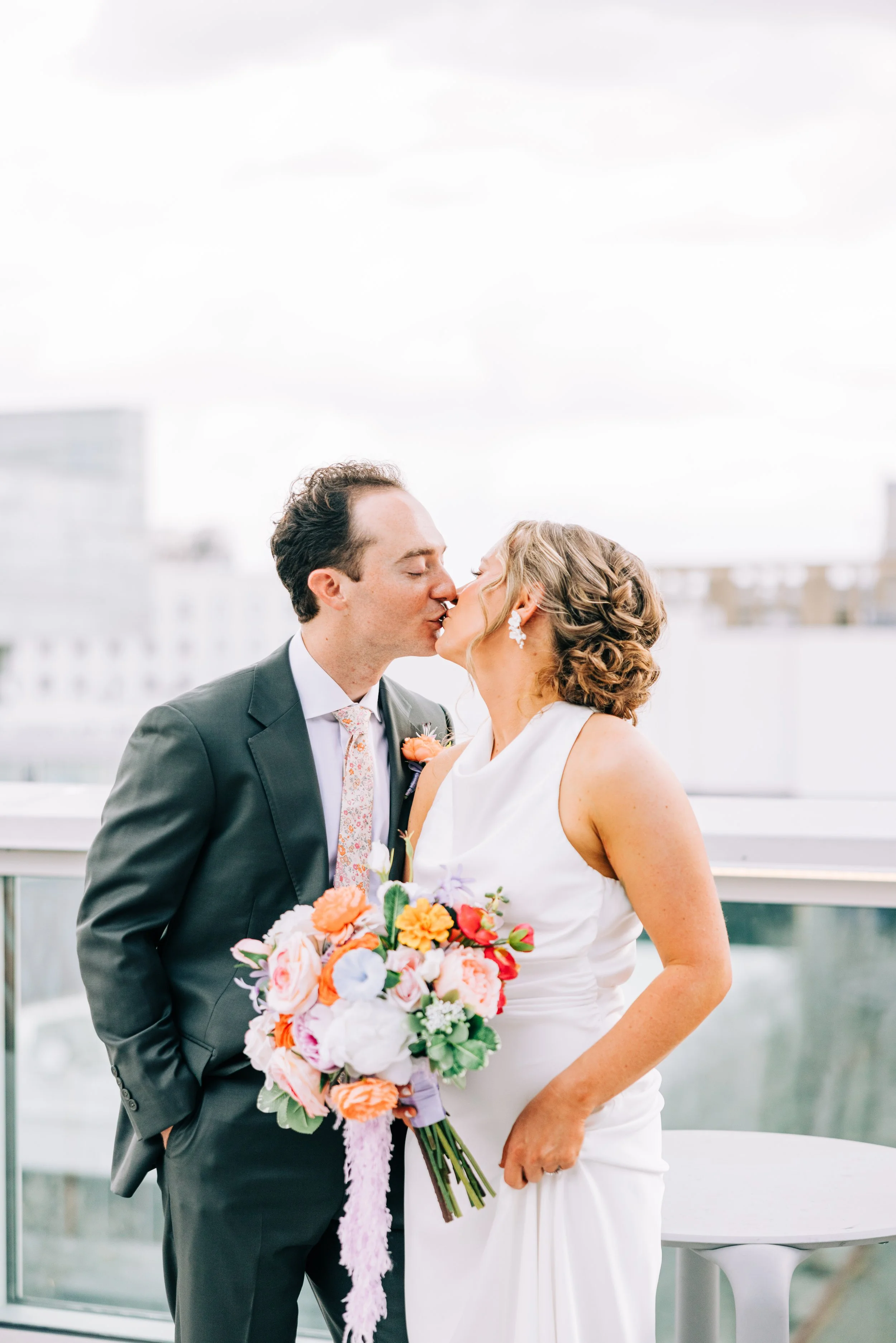 river-terrace-baton-rouge-bride-and-groom-wedding-portraits33.jpg