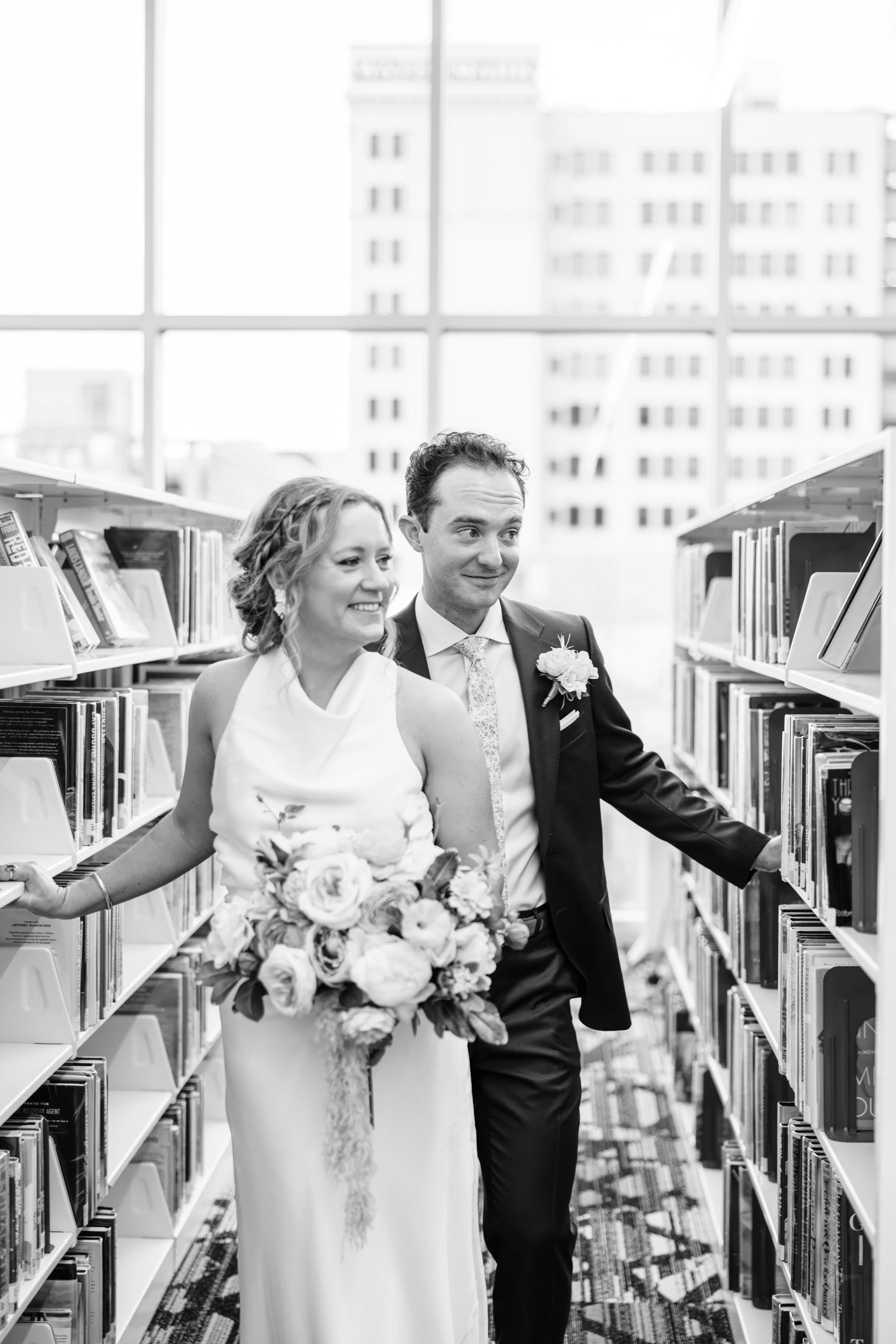 river-terrace-baton-rouge-bride-and-groom-wedding-portraits37.jpg