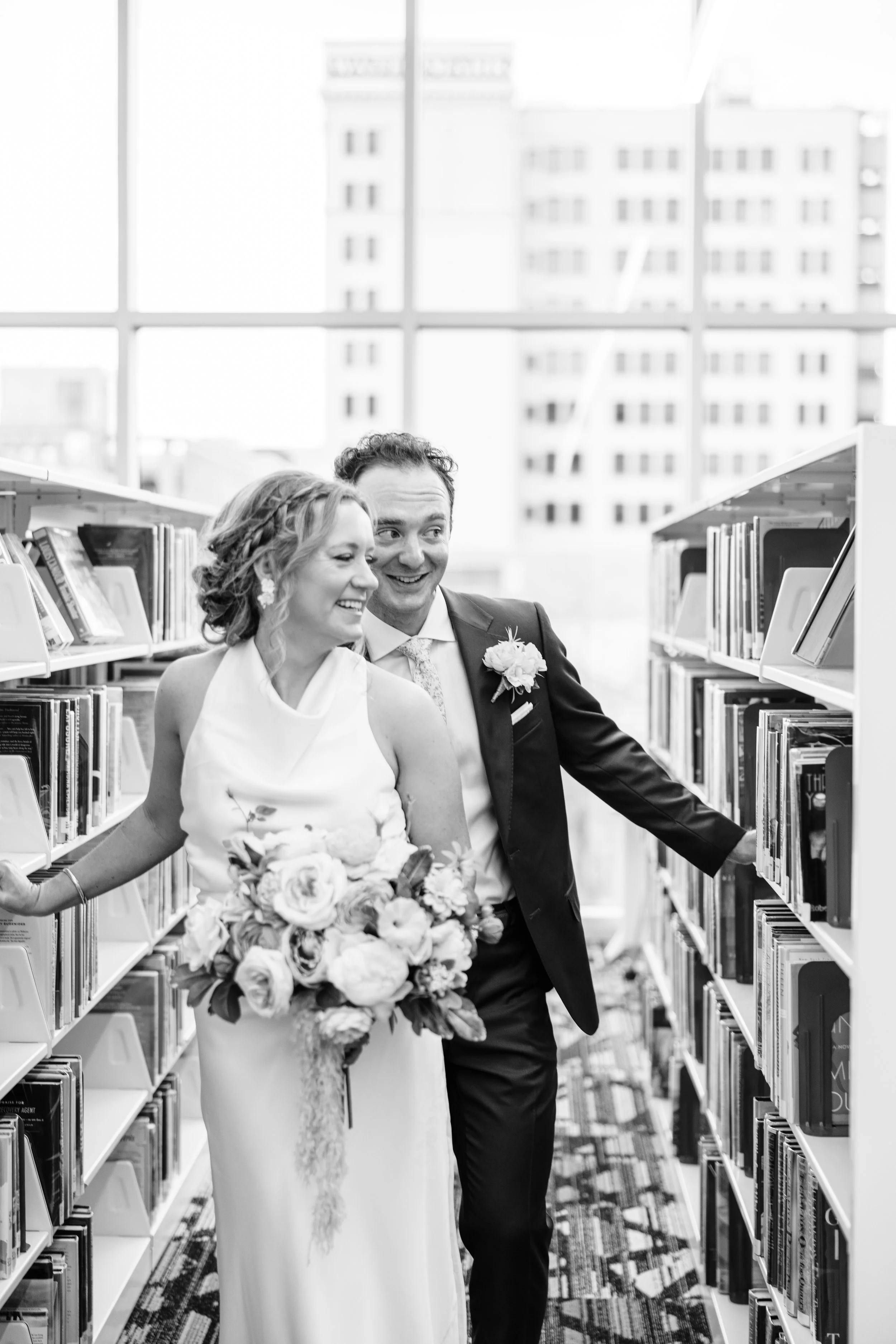 river-terrace-baton-rouge-bride-and-groom-wedding-portraits41.jpg