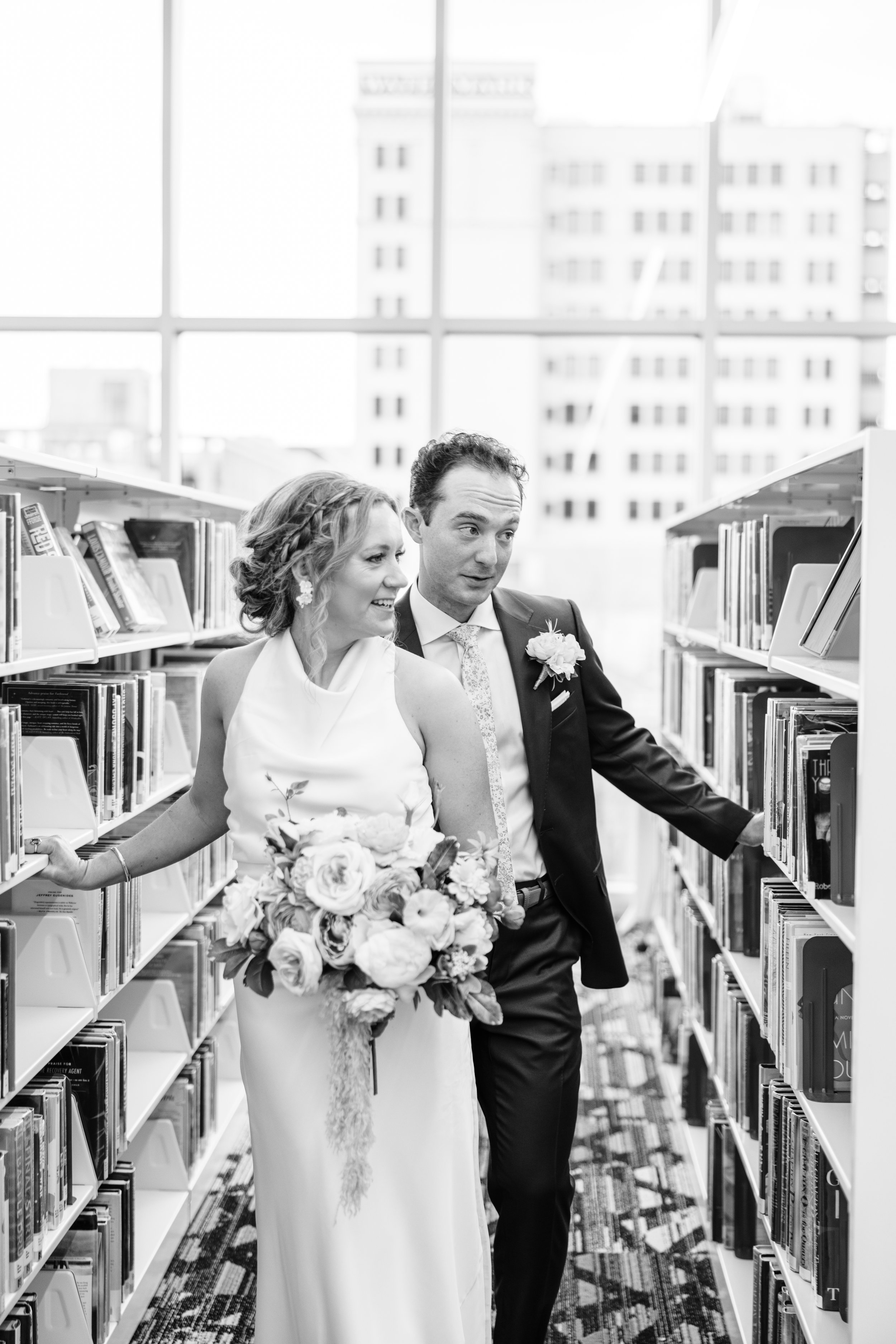 river-terrace-baton-rouge-bride-and-groom-wedding-portraits55.jpg