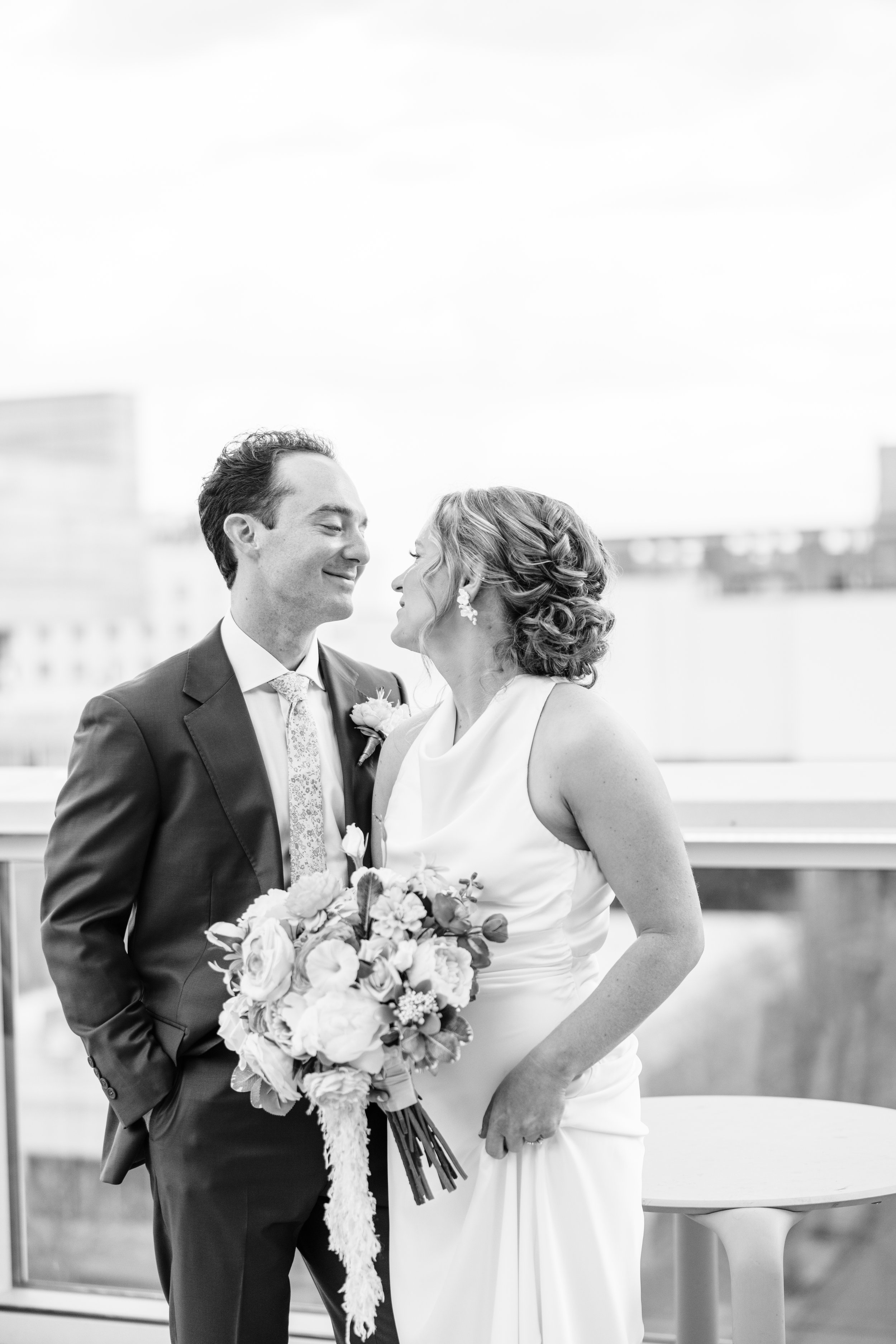 river-terrace-baton-rouge-bride-and-groom-wedding-portraits61.jpg
