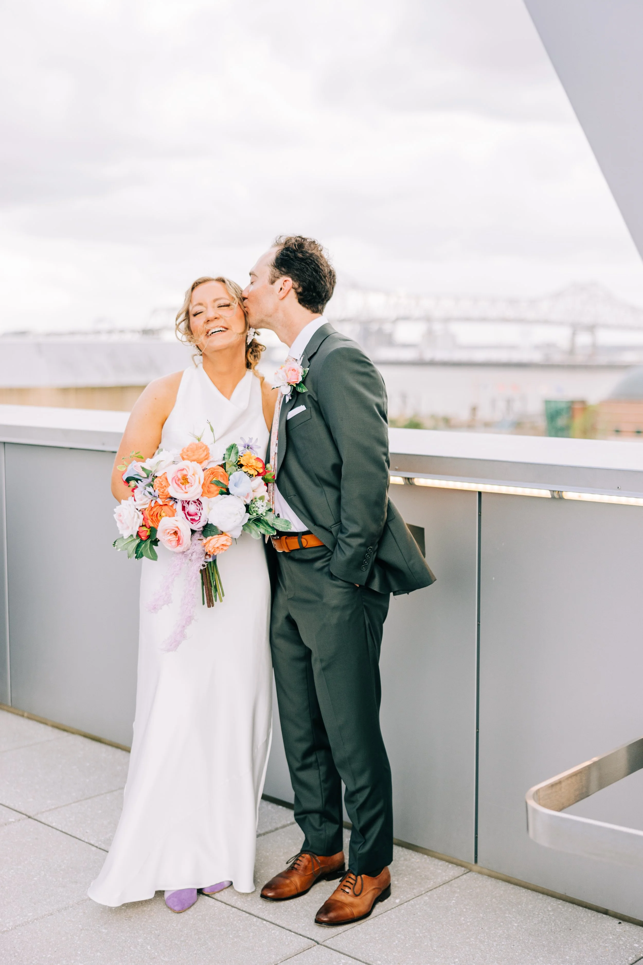river-terrace-baton-rouge-bride-and-groom-wedding-portraits65.jpg