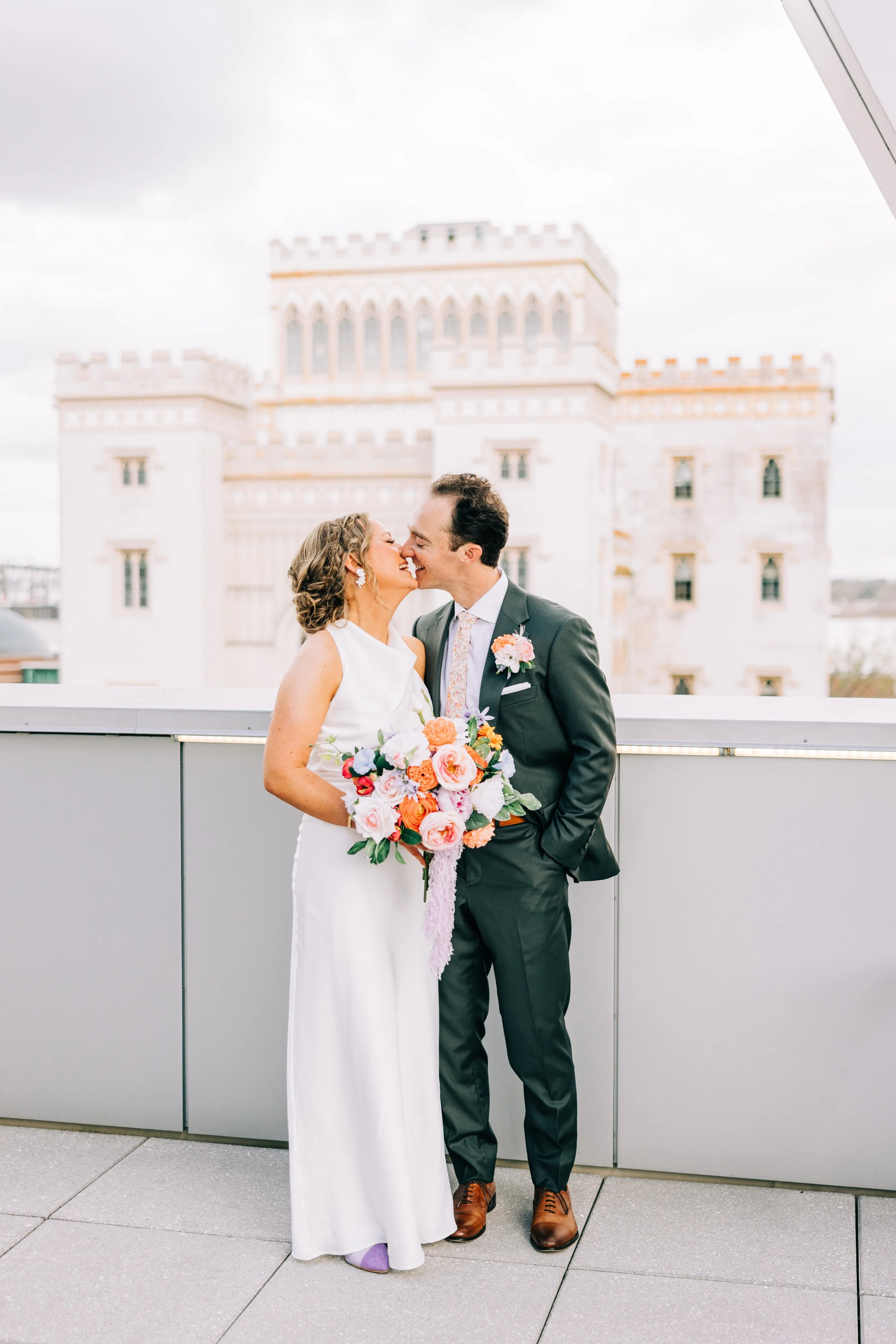 river-terrace-baton-rouge-bride-and-groom-wedding-portraits71.jpg
