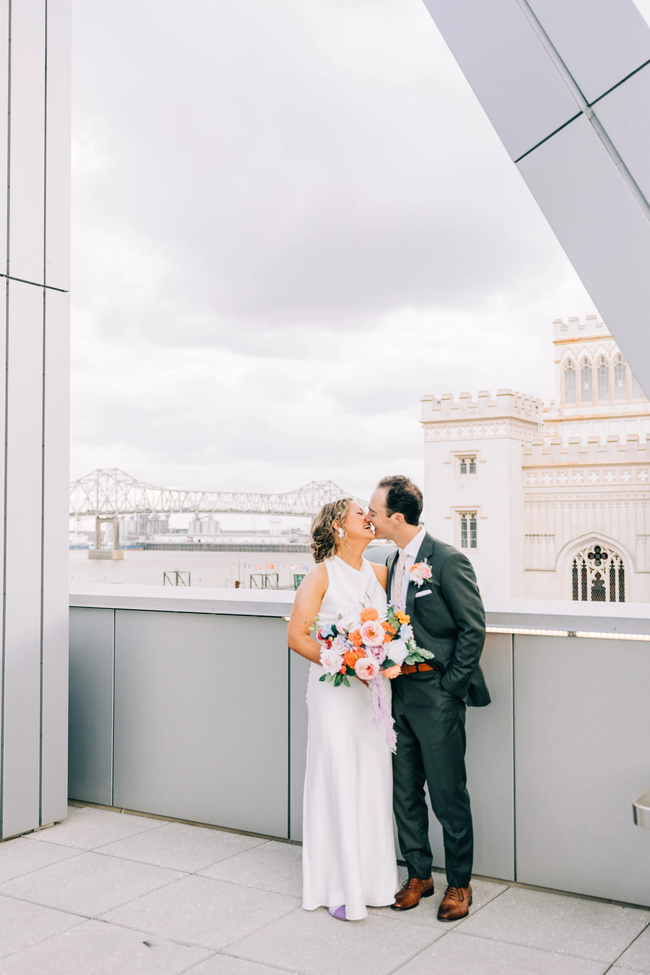 river-terrace-baton-rouge-bride-and-groom-wedding-portraits136.jpg